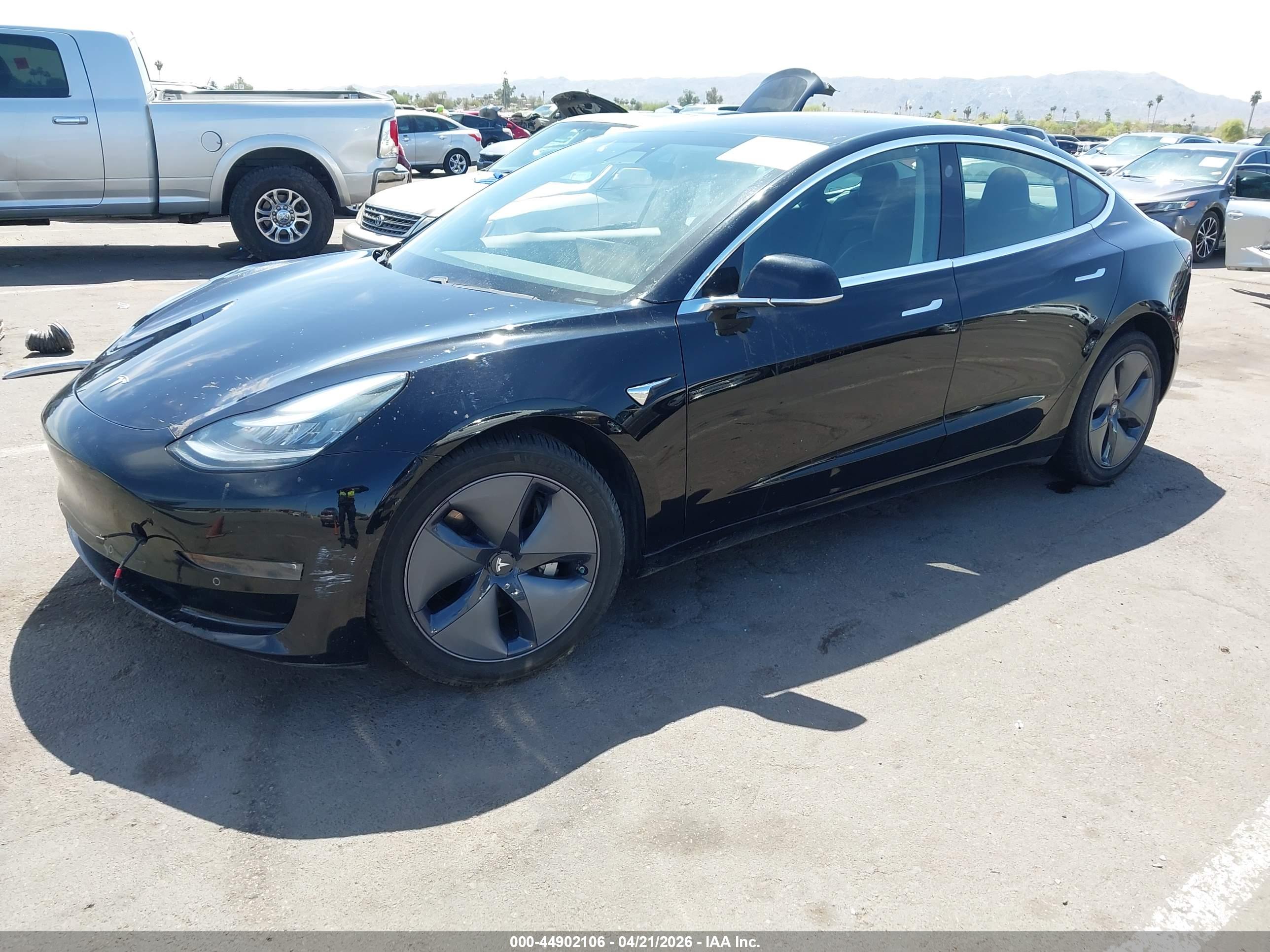 TESLA MODEL image 2