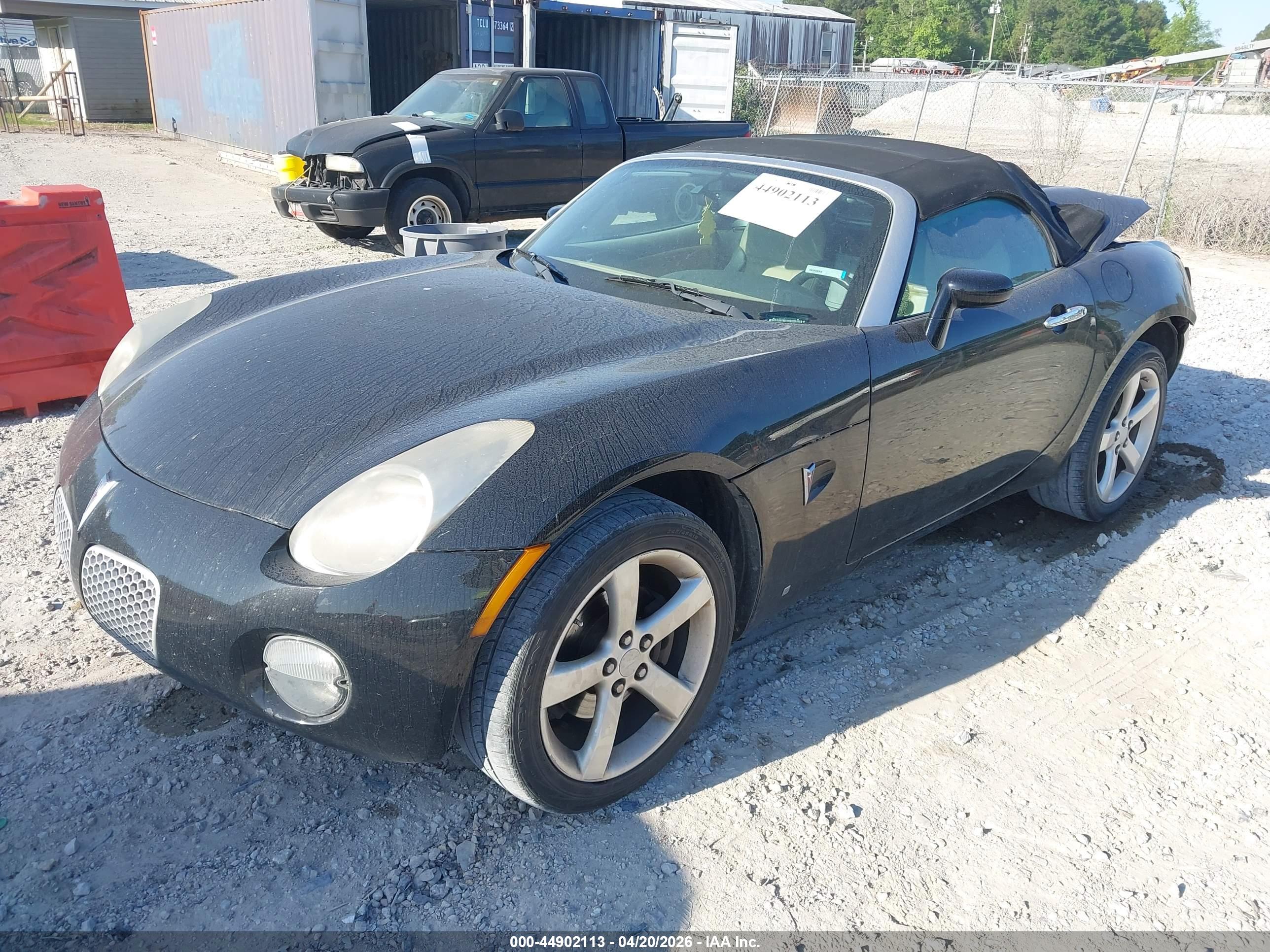 PONTIAC SOLSTICE image 2