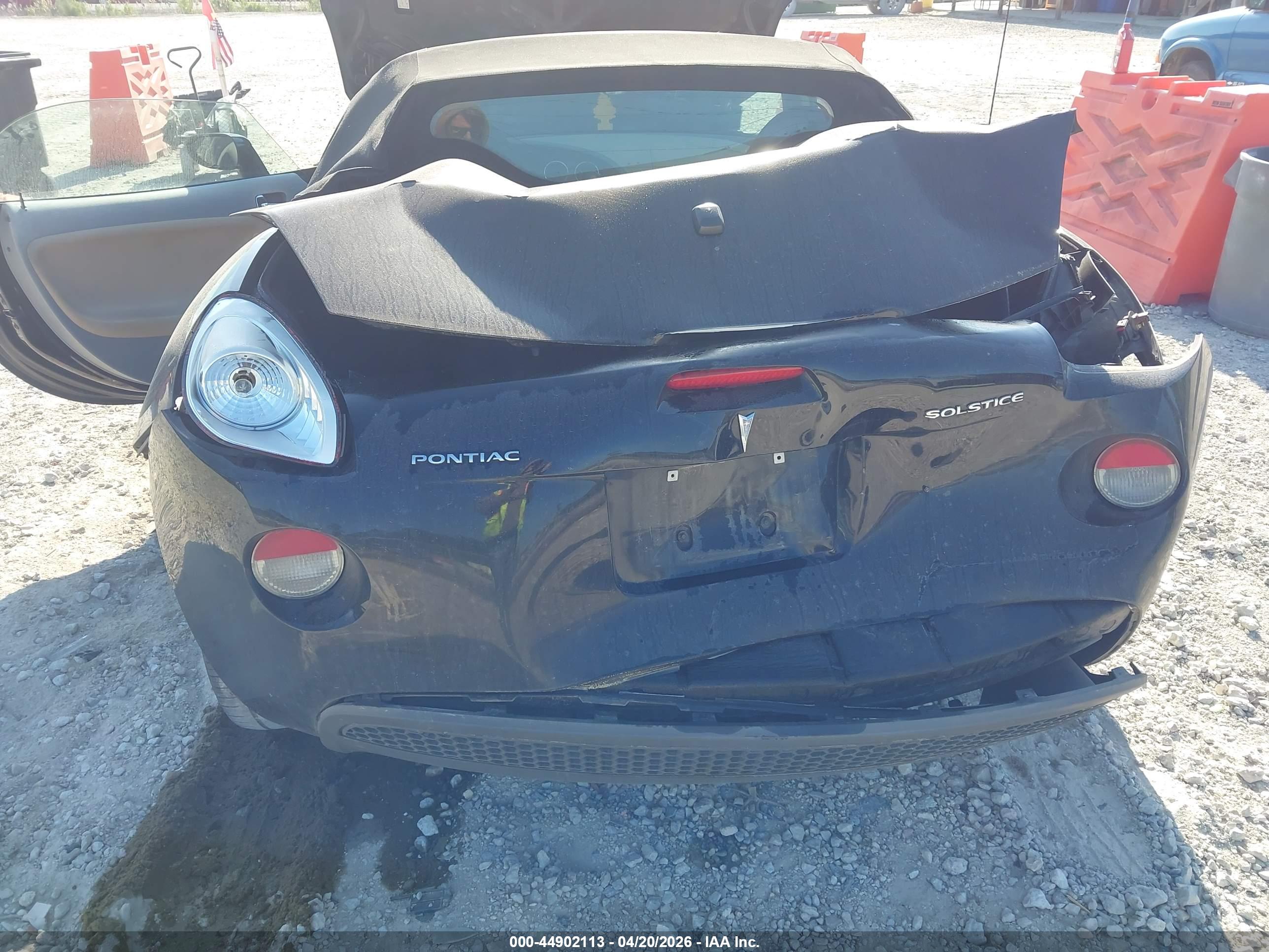 PONTIAC SOLSTICE image 6