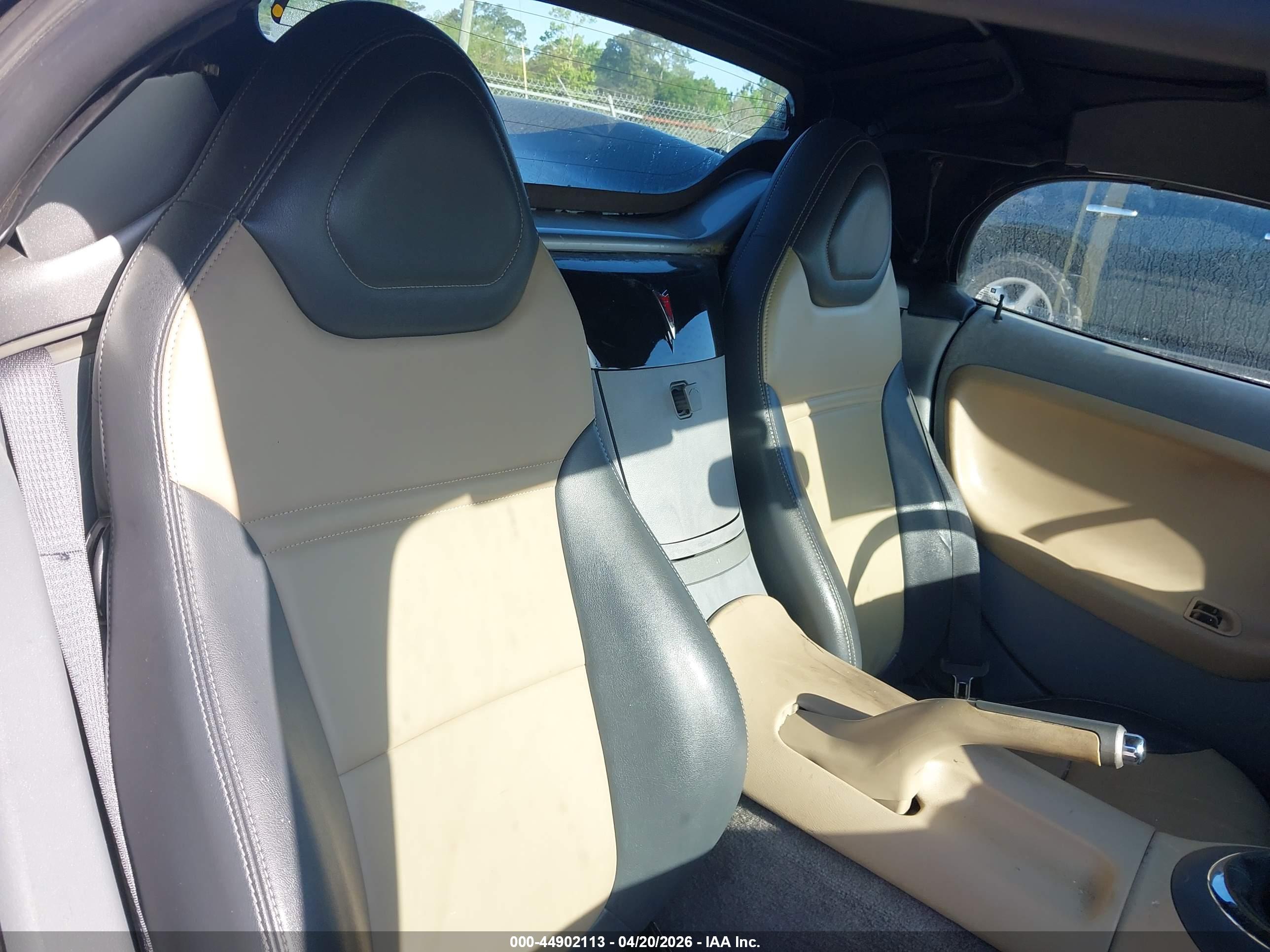 PONTIAC SOLSTICE image 8