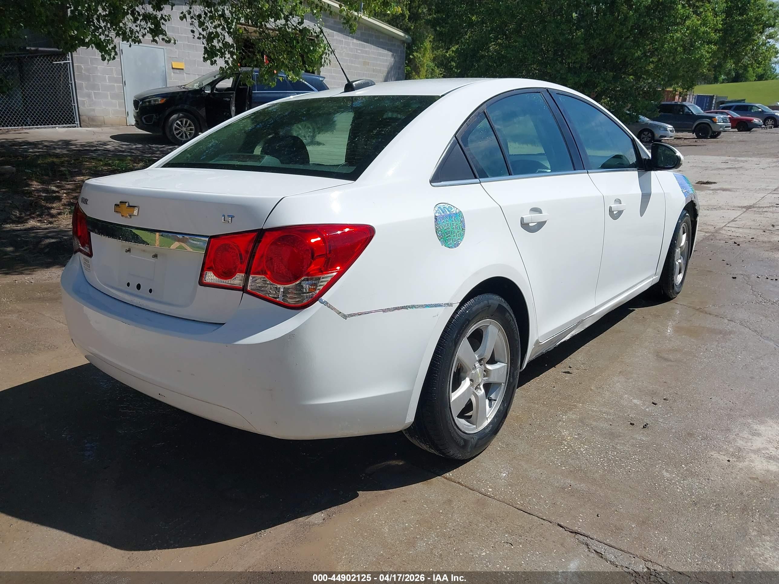 CHEVROLET CRUZE image 4