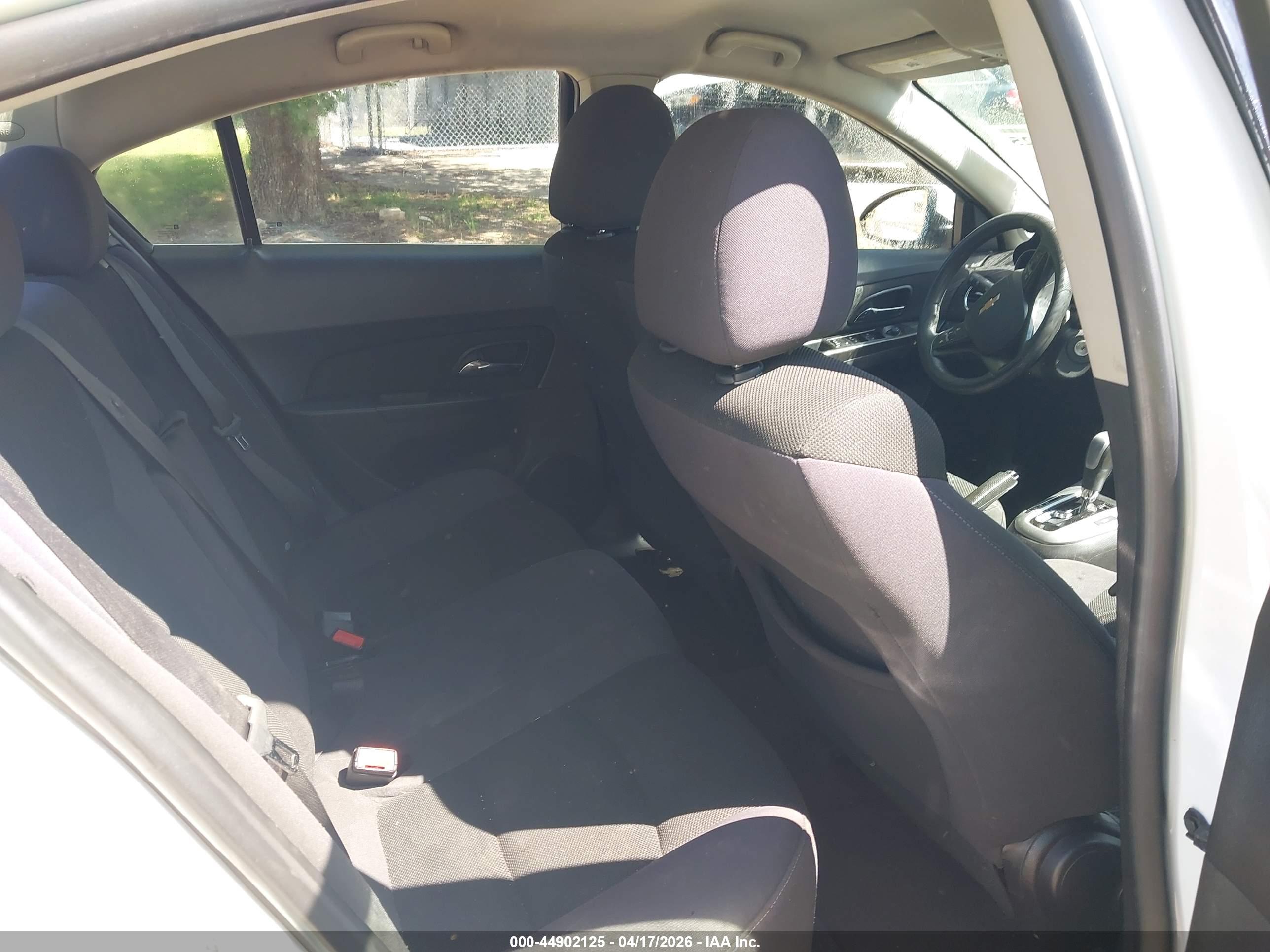 CHEVROLET CRUZE image 8
