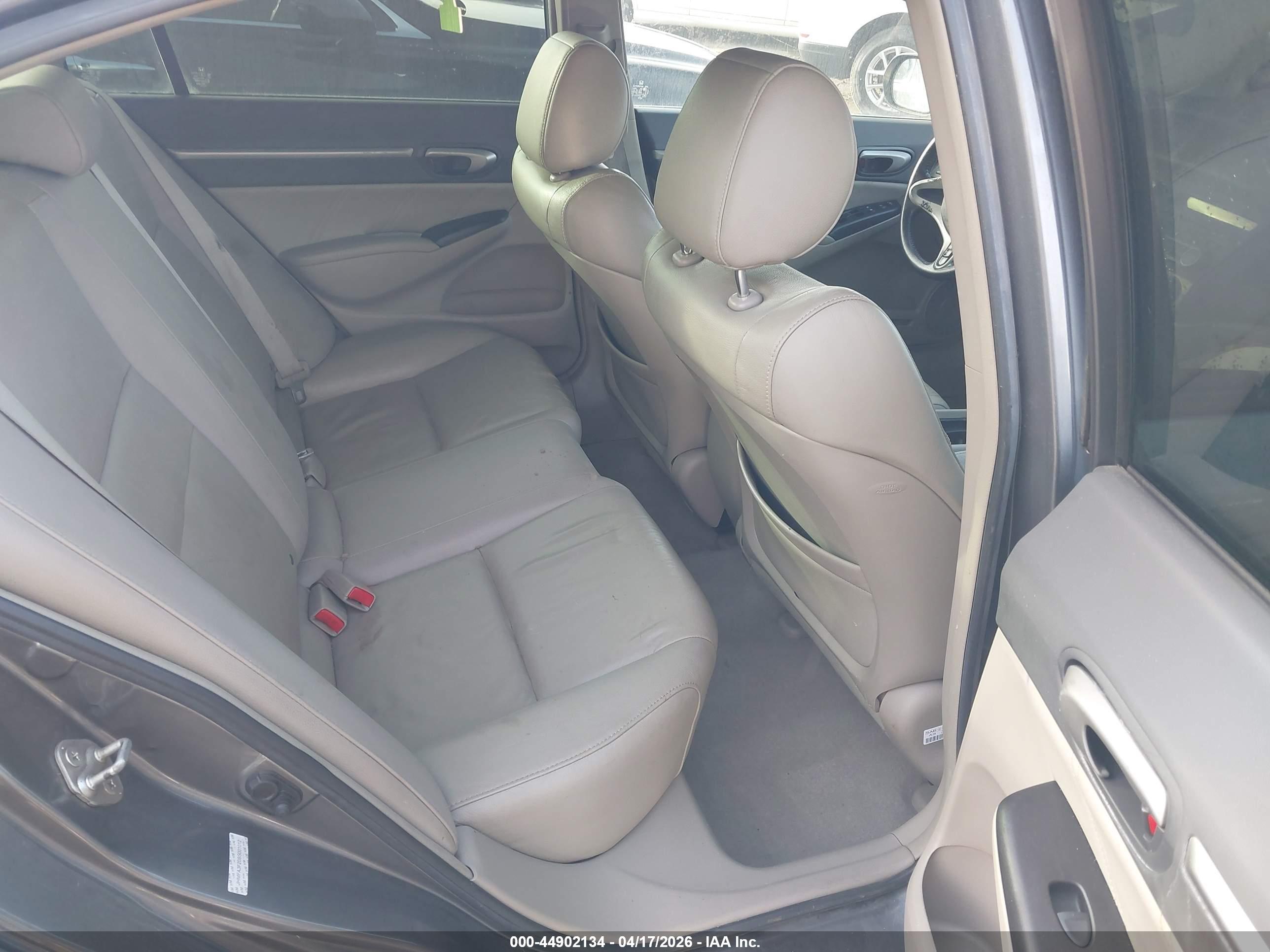 HONDA CIVIC image 8