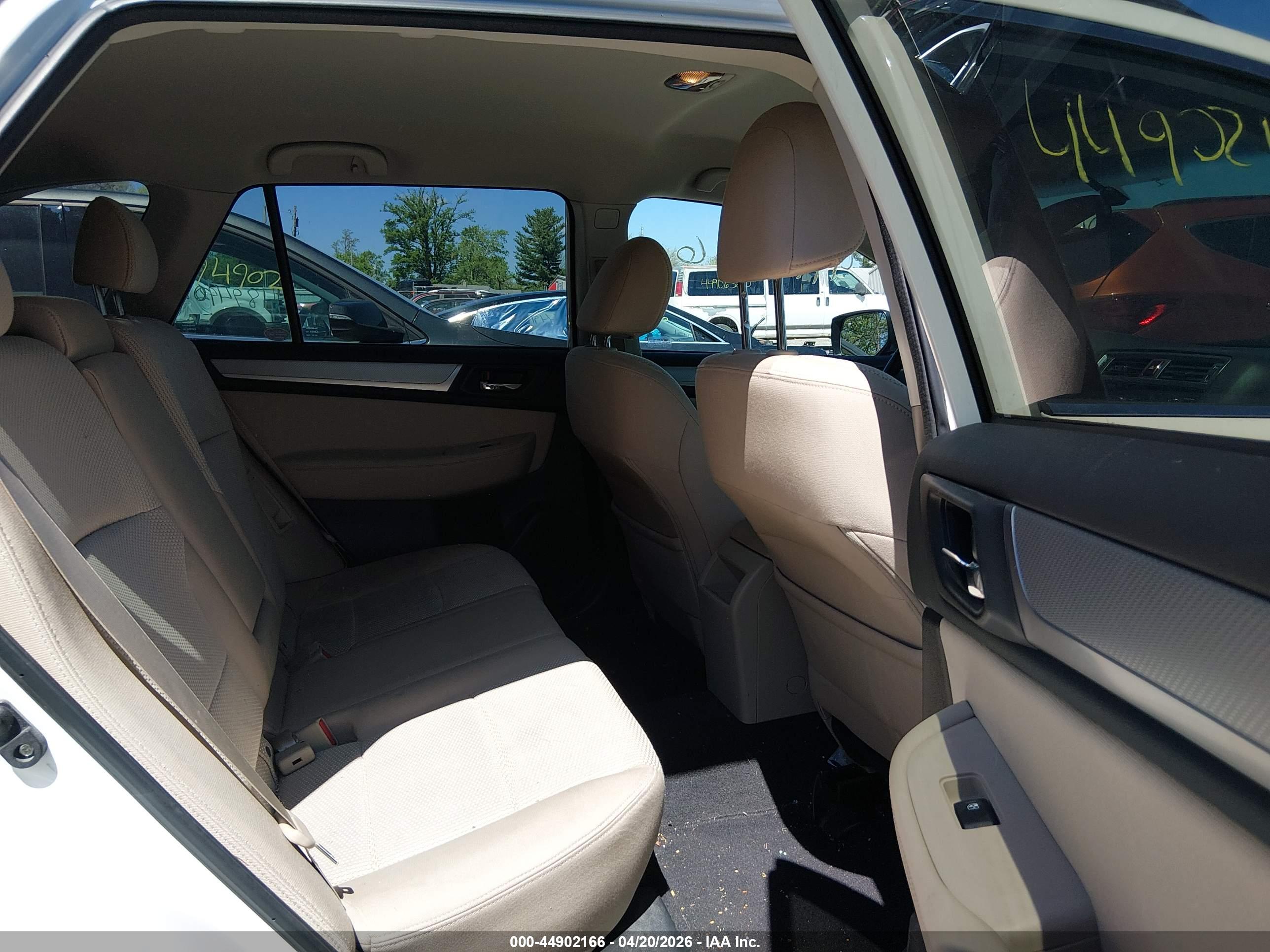 SUBARU OUTBACK image 8