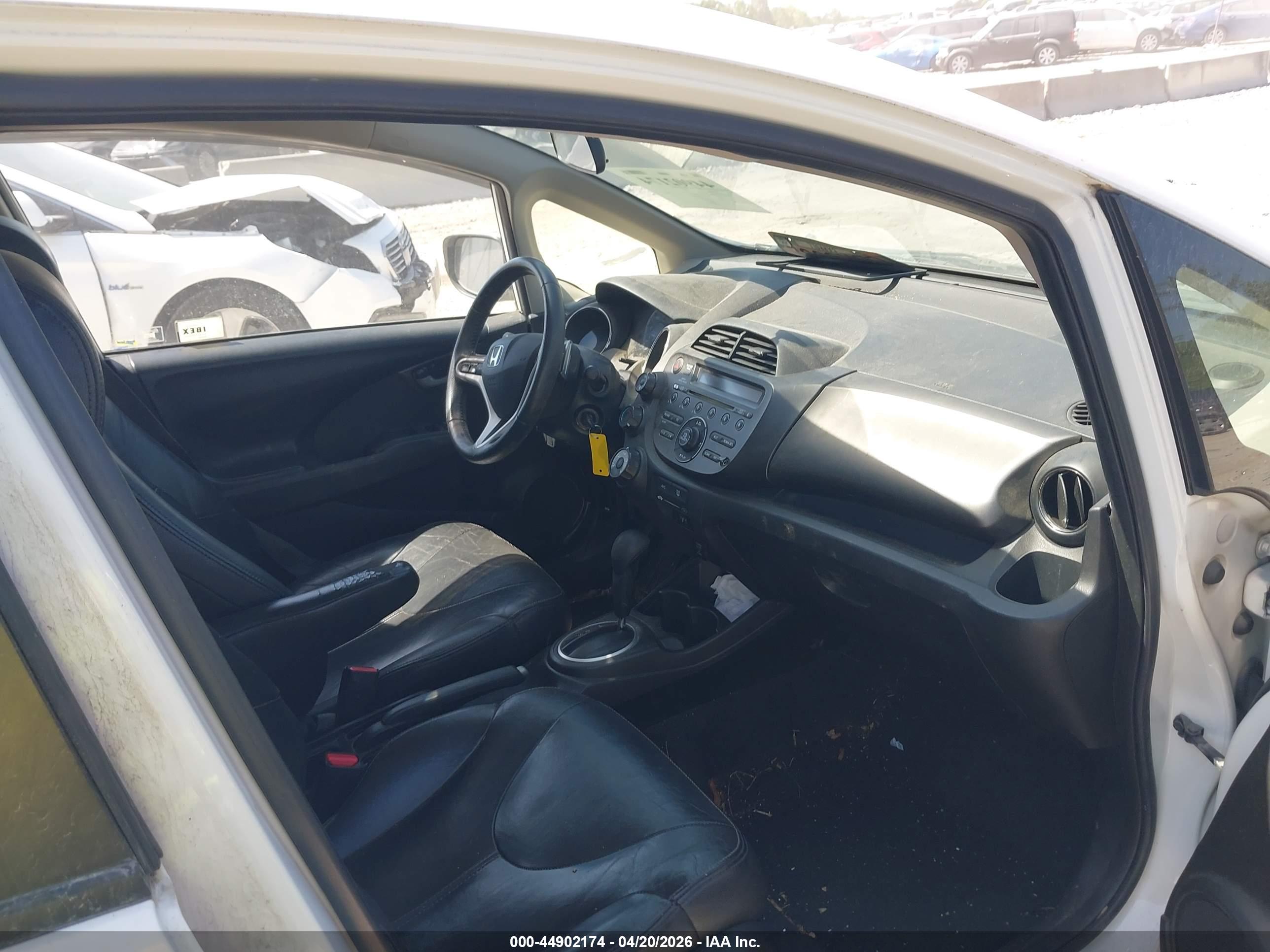 HONDA FIT image 5