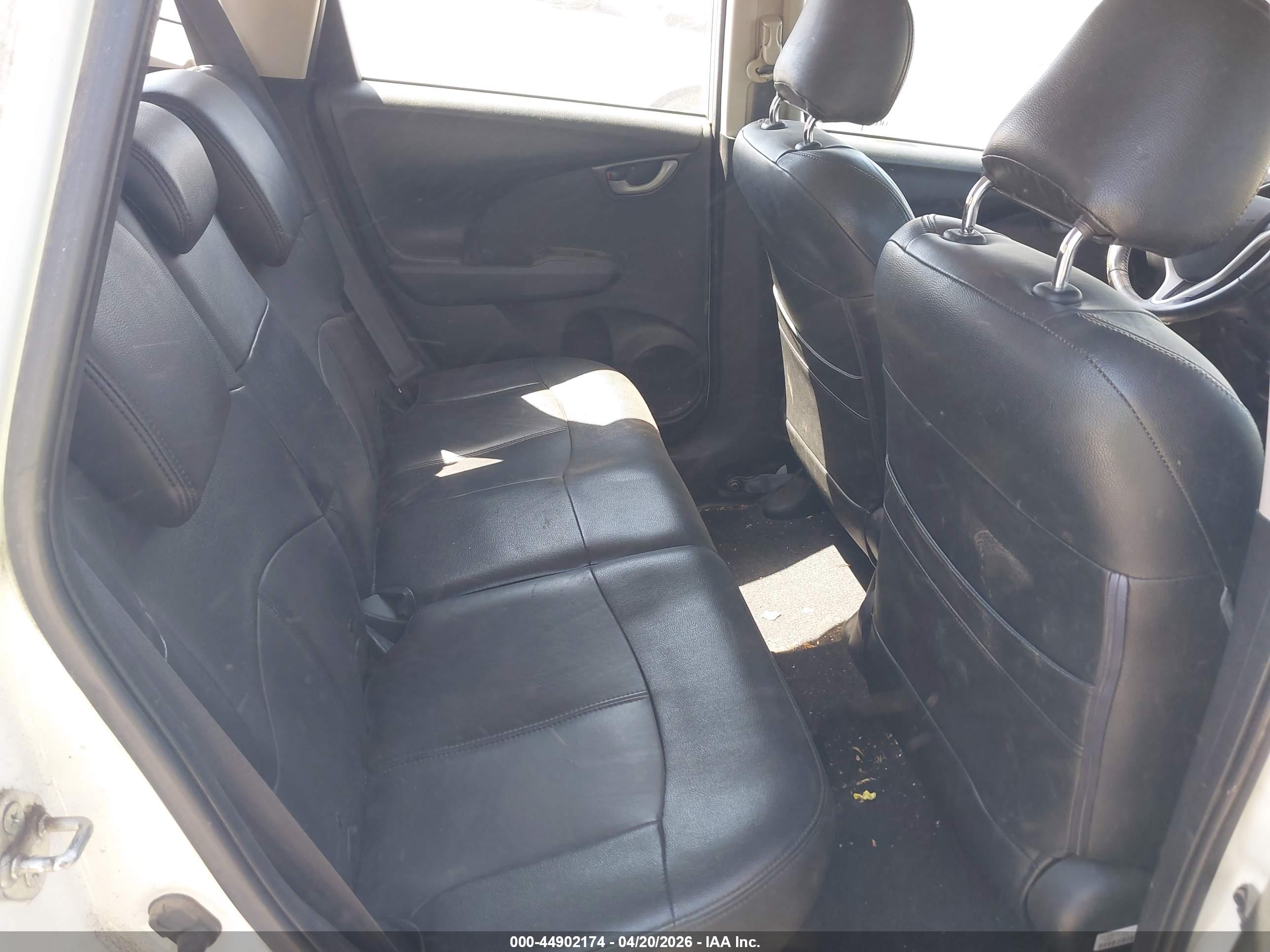HONDA FIT image 8