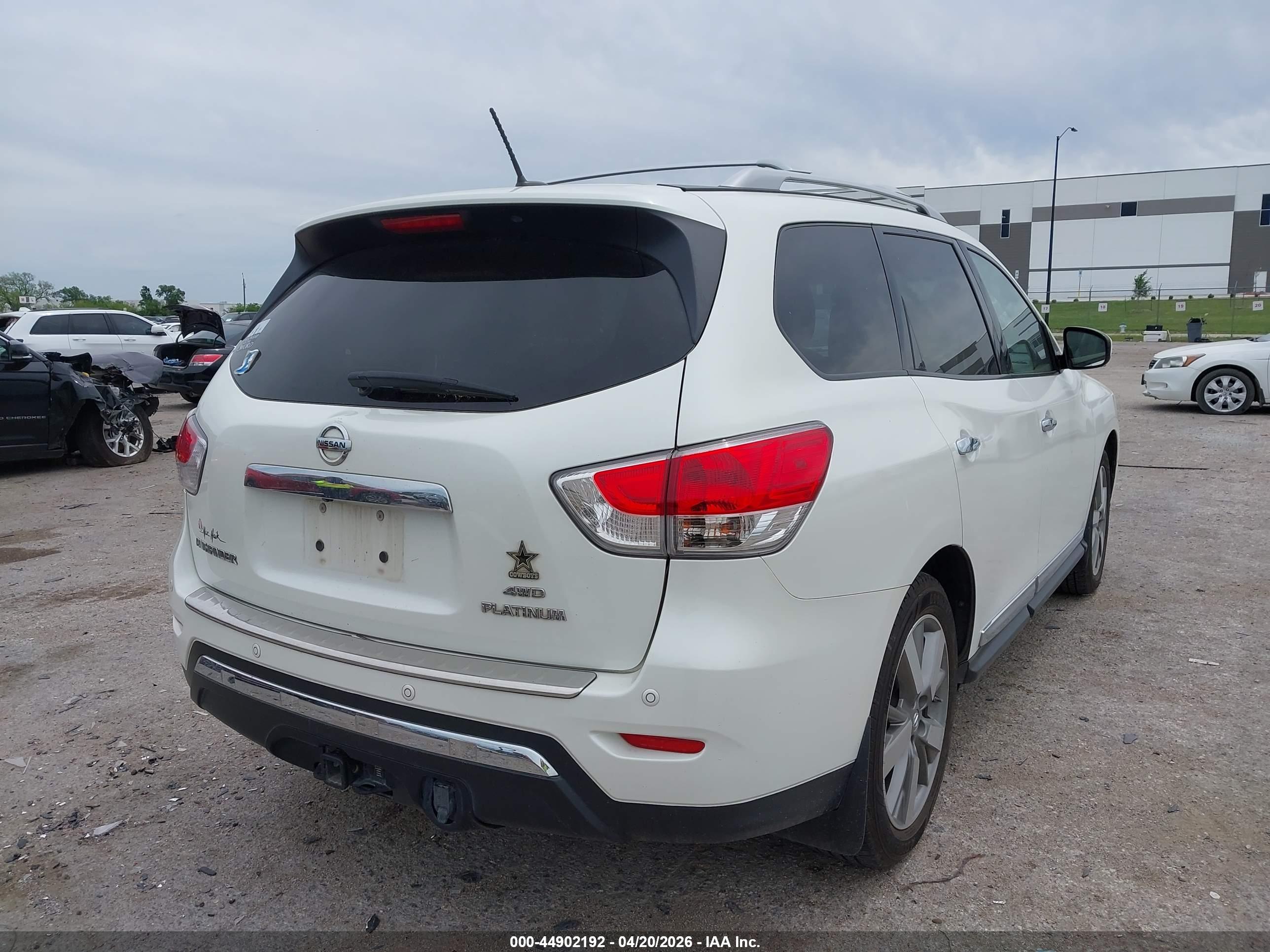 NISSAN PATHFINDER image 4