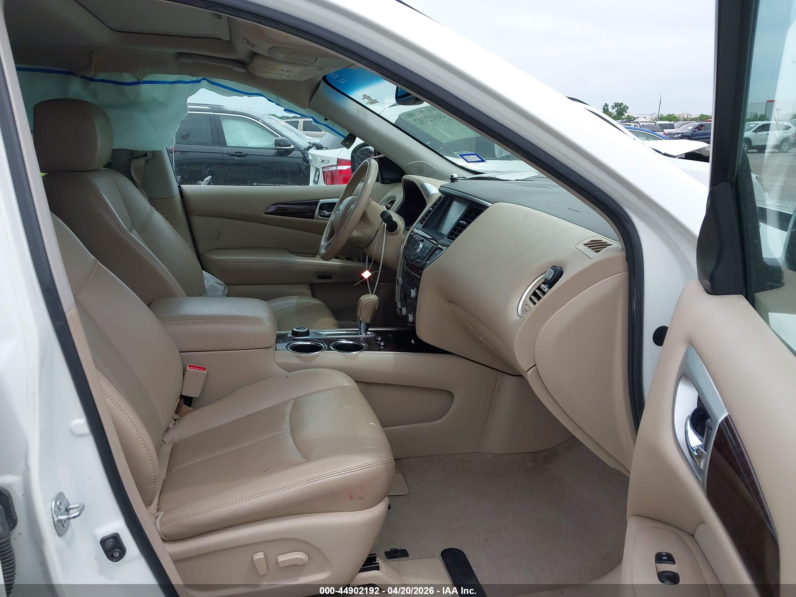 NISSAN PATHFINDER image 5