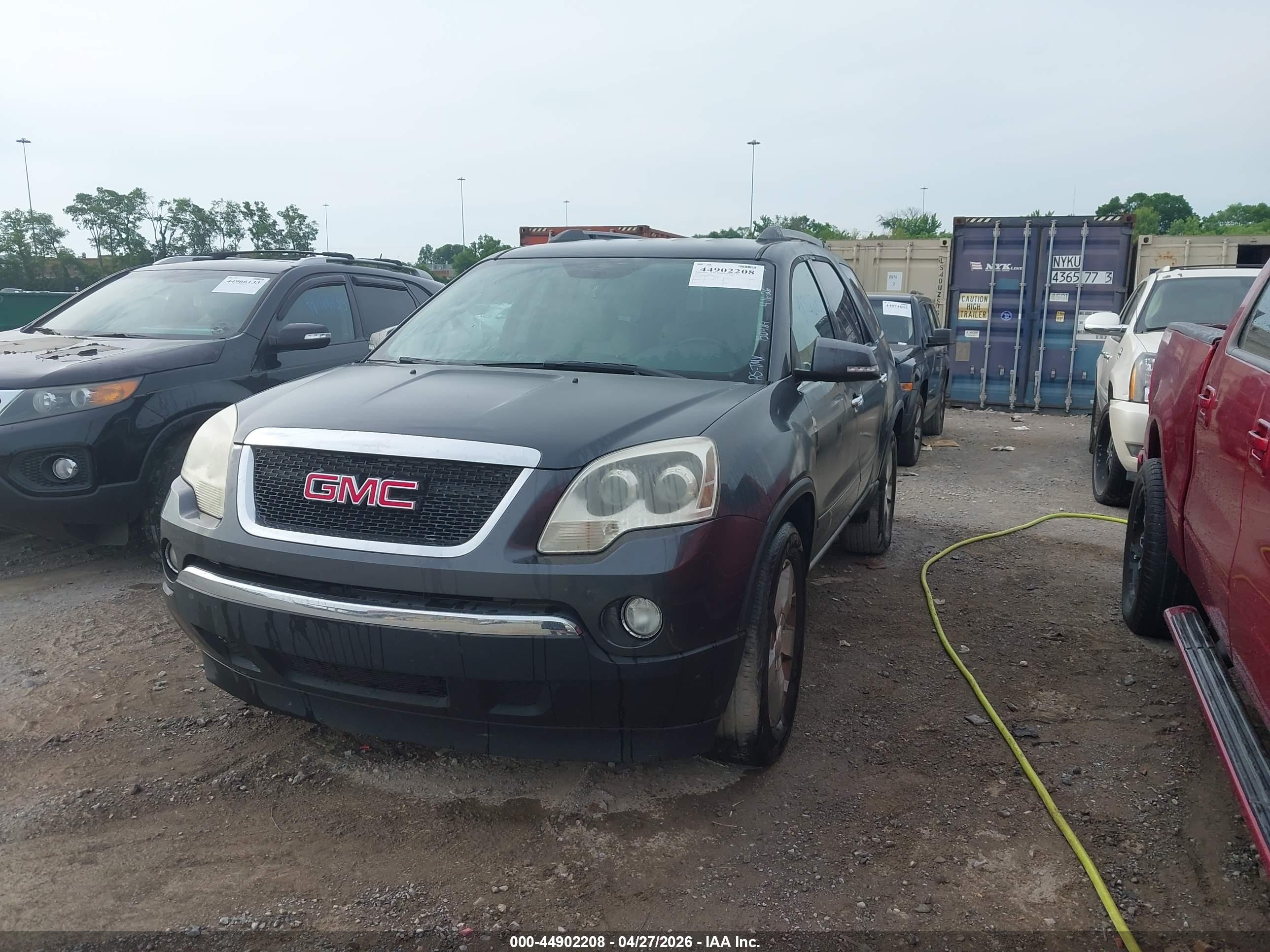 GMC ACADIA image 6