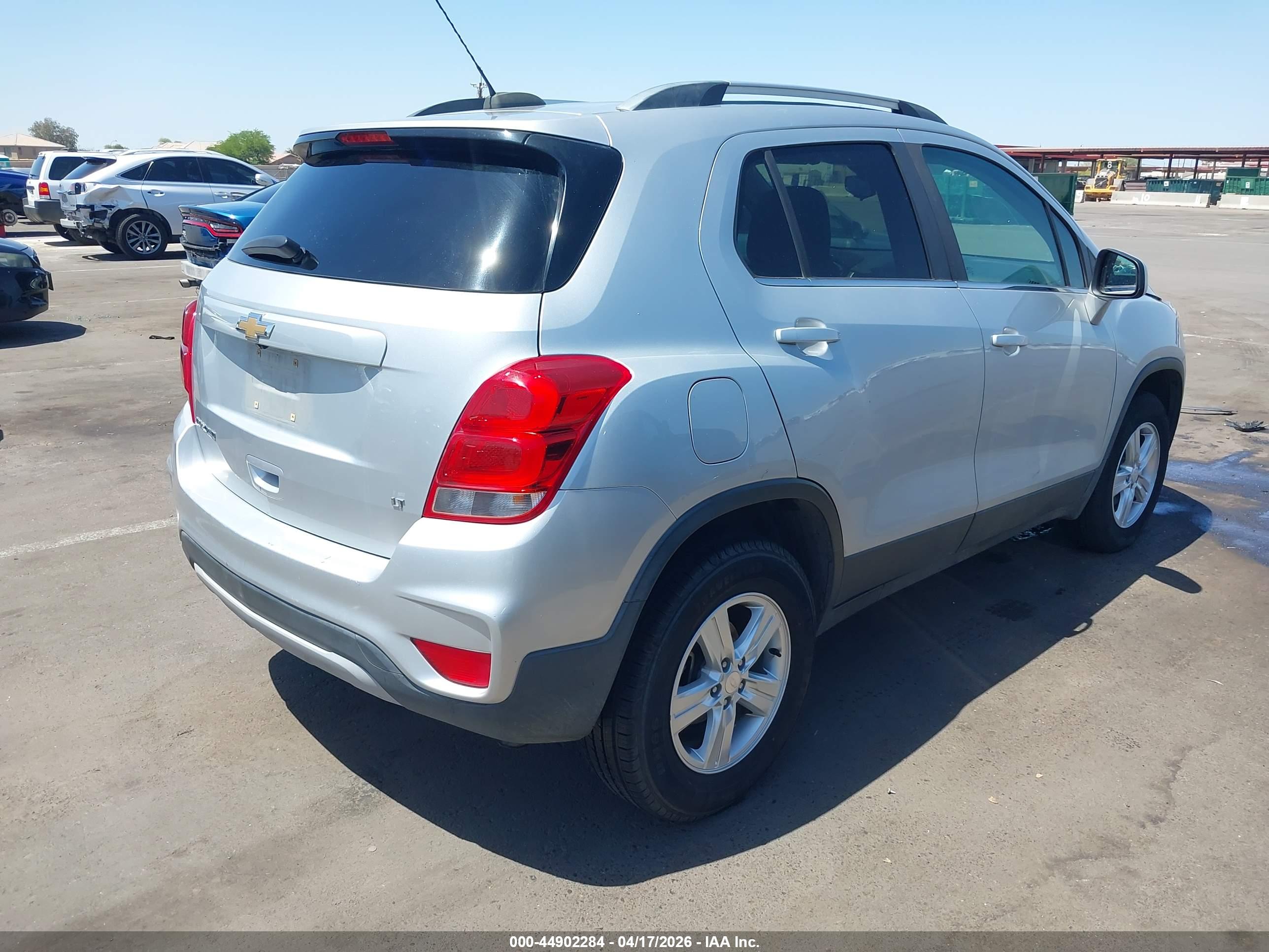 CHEVROLET TRAX image 4