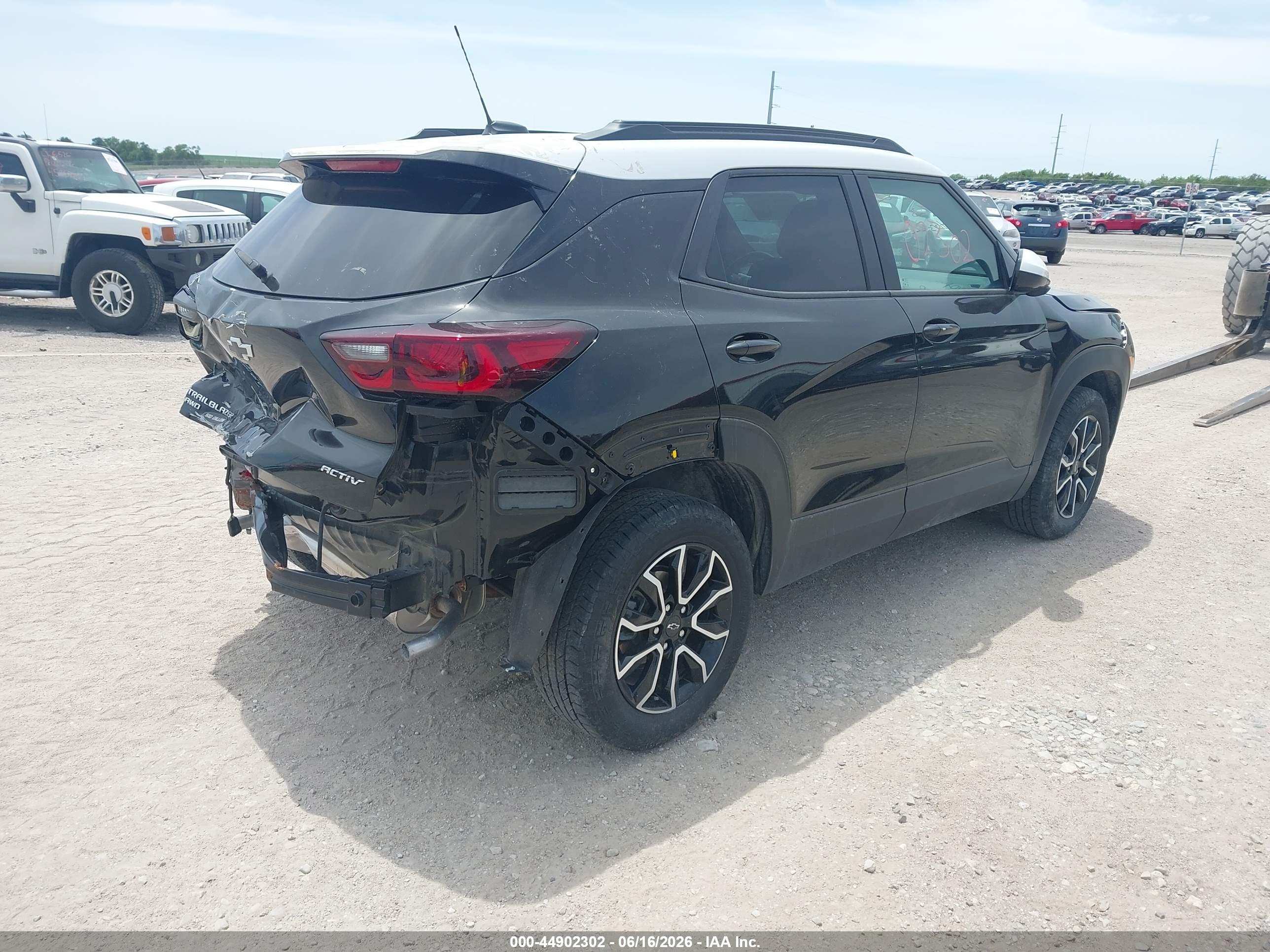 CHEVROLET TRAILBLAZER image 4