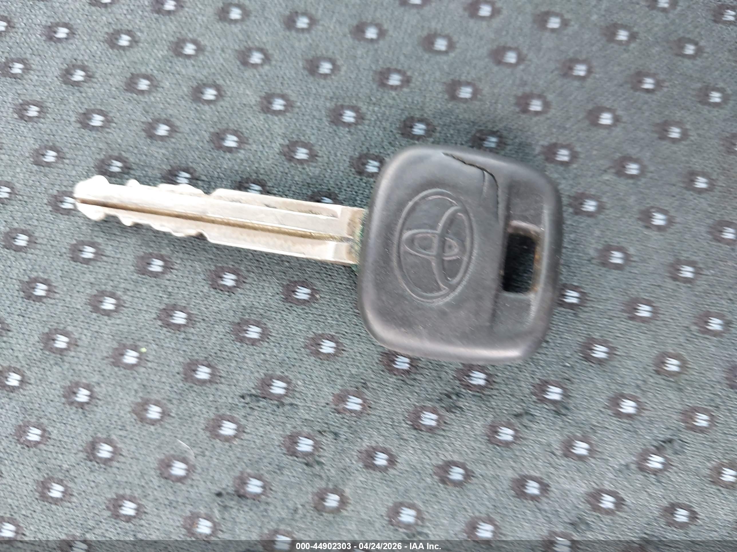 TOYOTA YARIS image 11