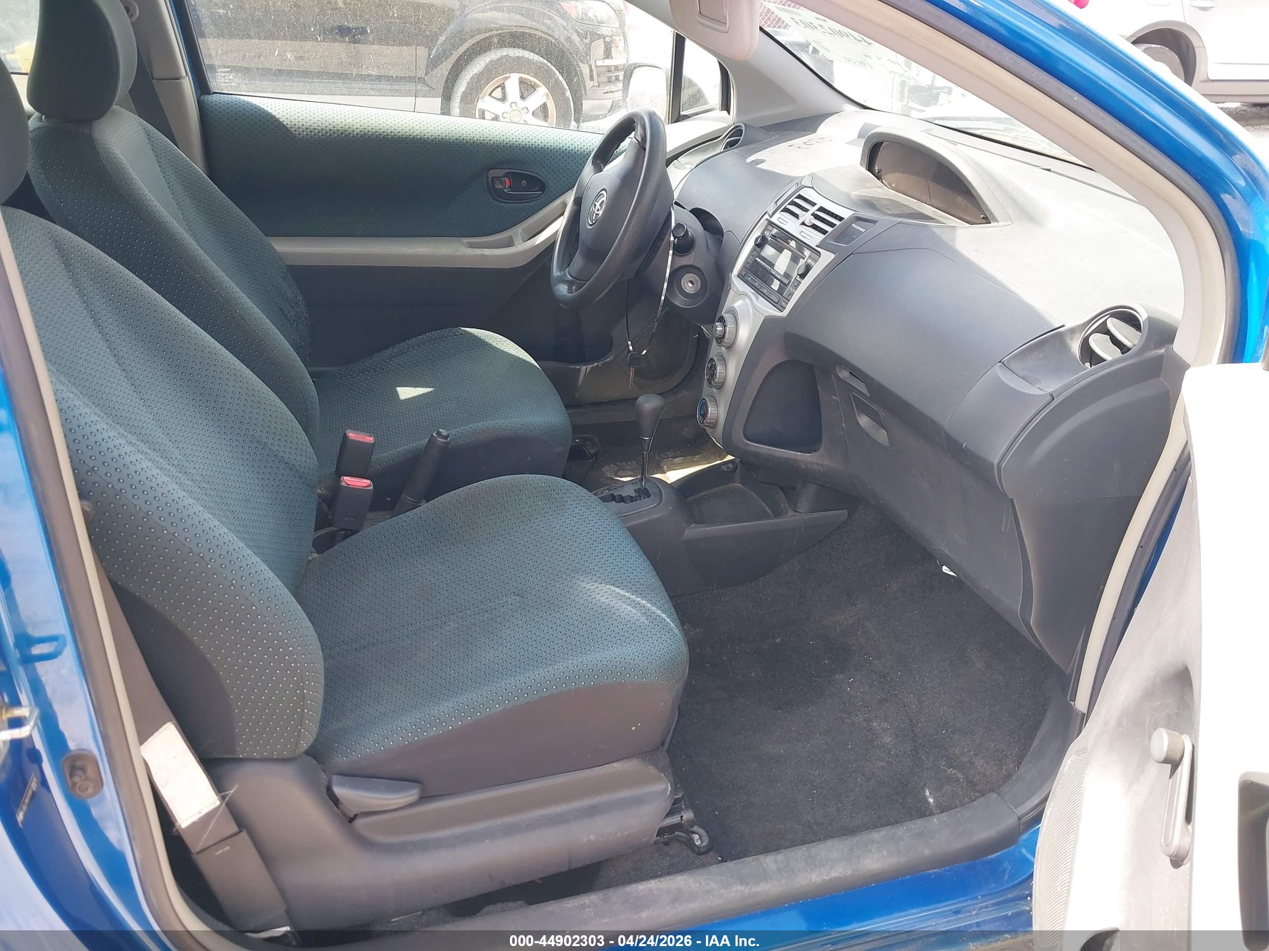 TOYOTA YARIS image 5