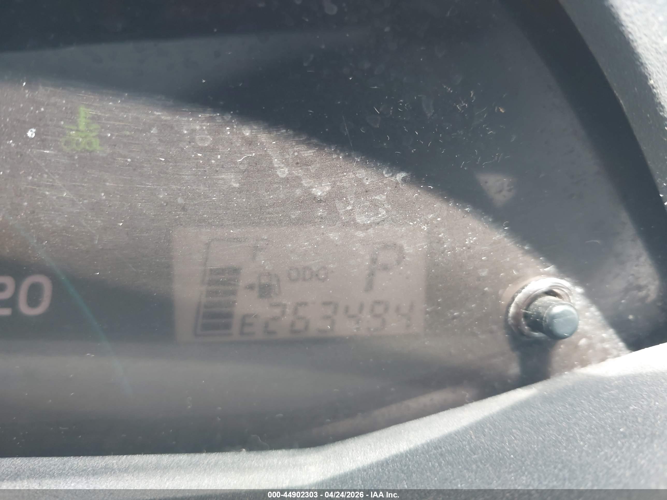 TOYOTA YARIS image 7
