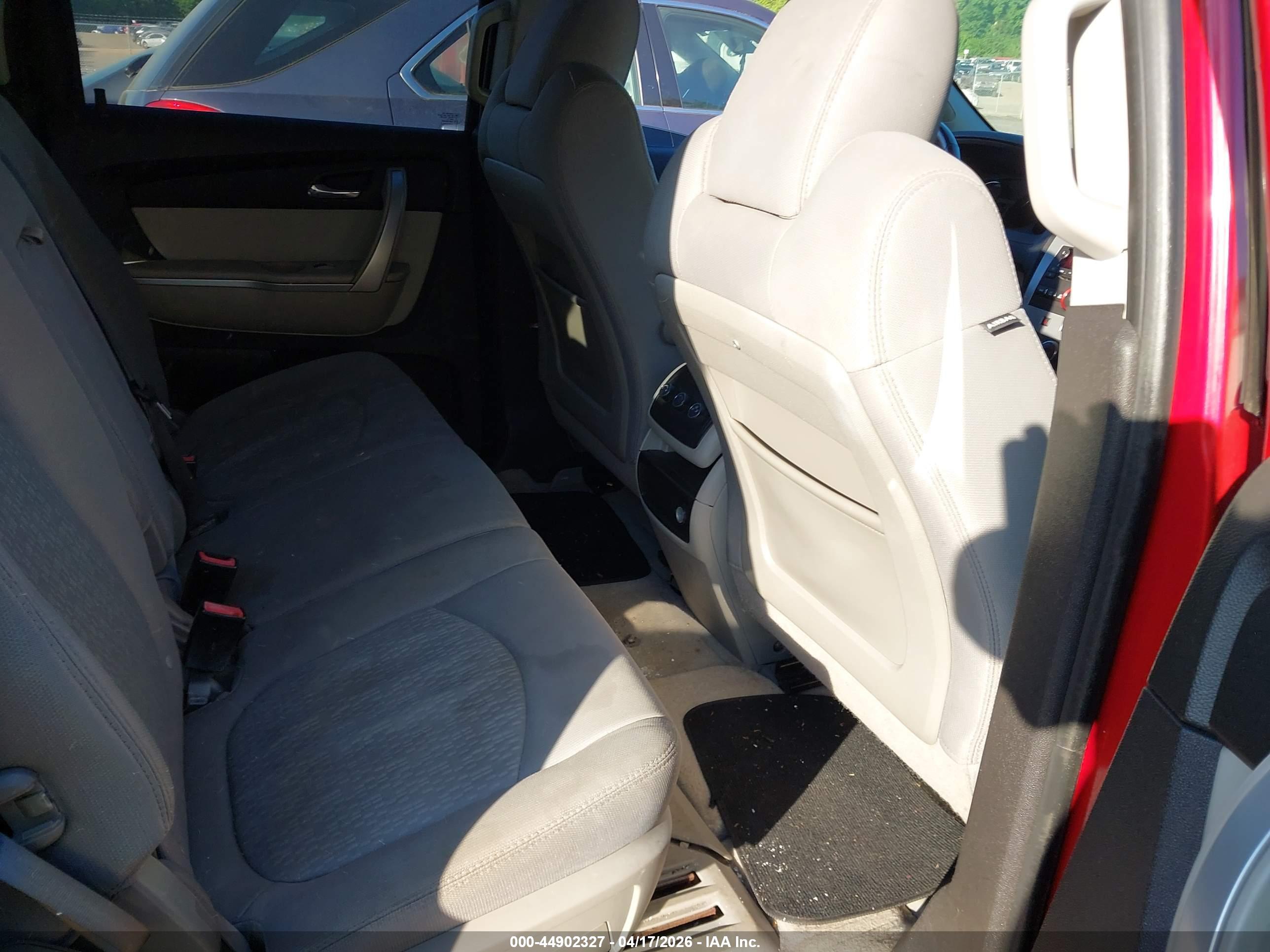 GMC ACADIA image 8
