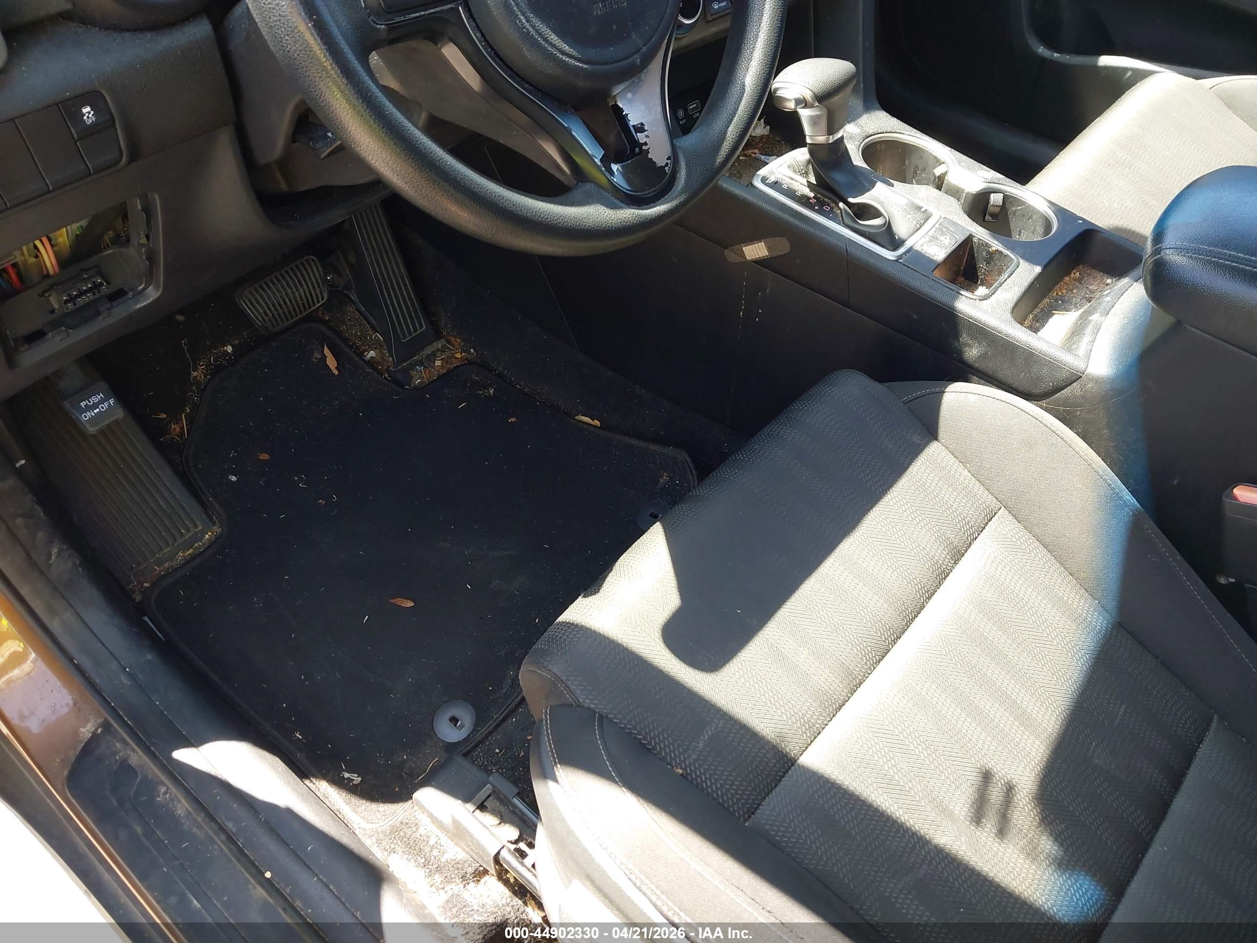KIA SPORTAGE image 5
