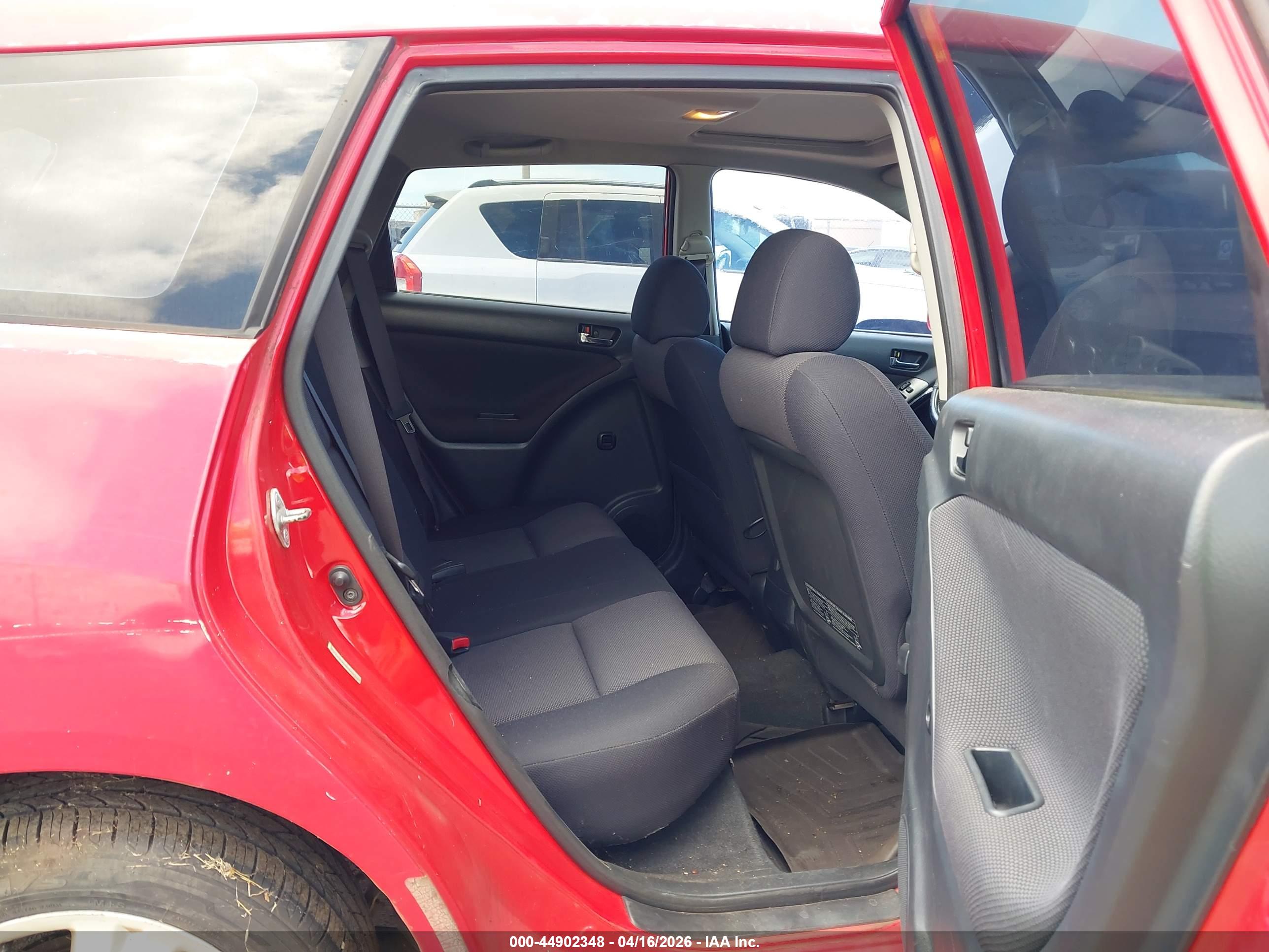 TOYOTA MATRIX image 8