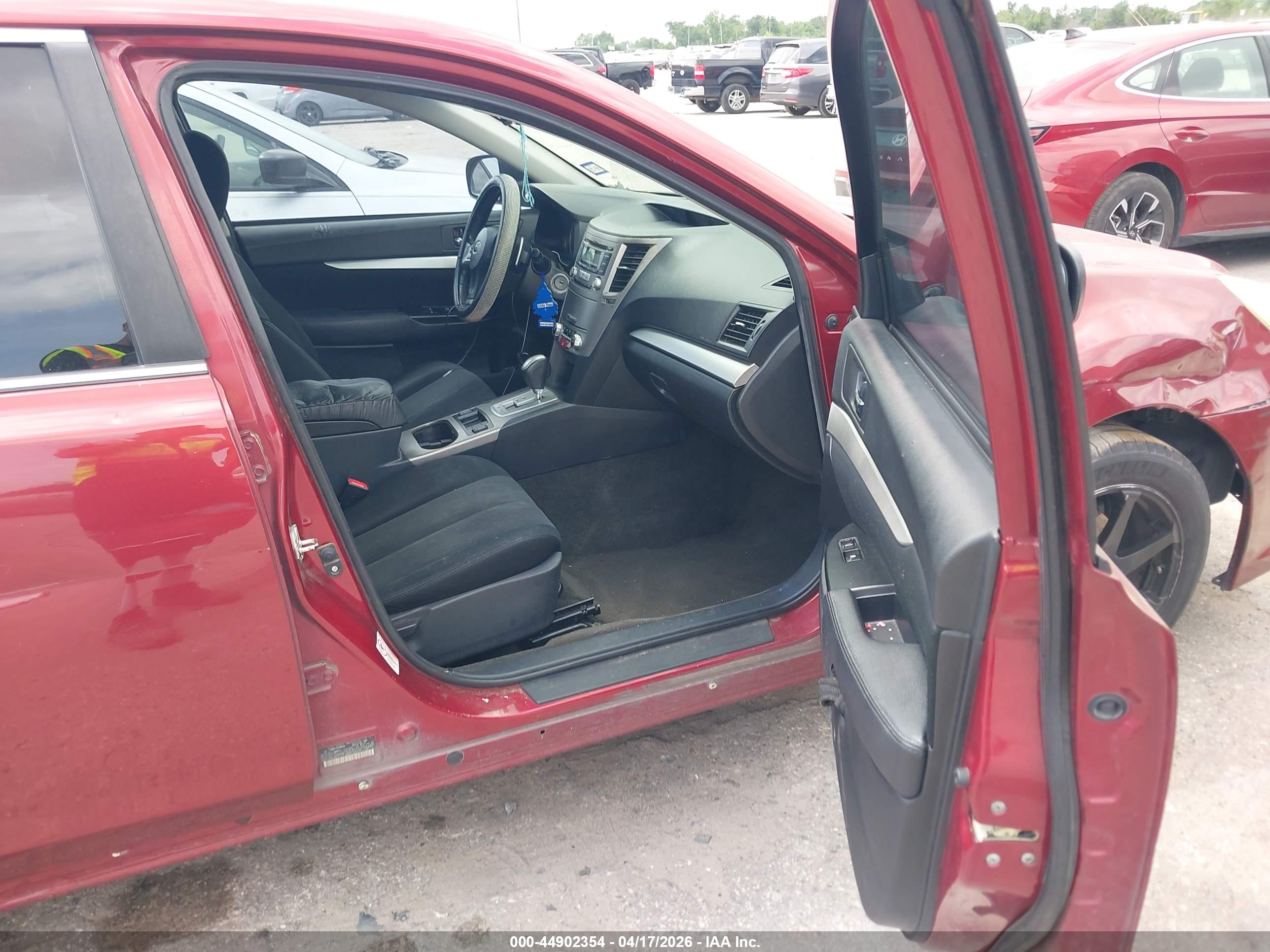 SUBARU LEGACY image 5