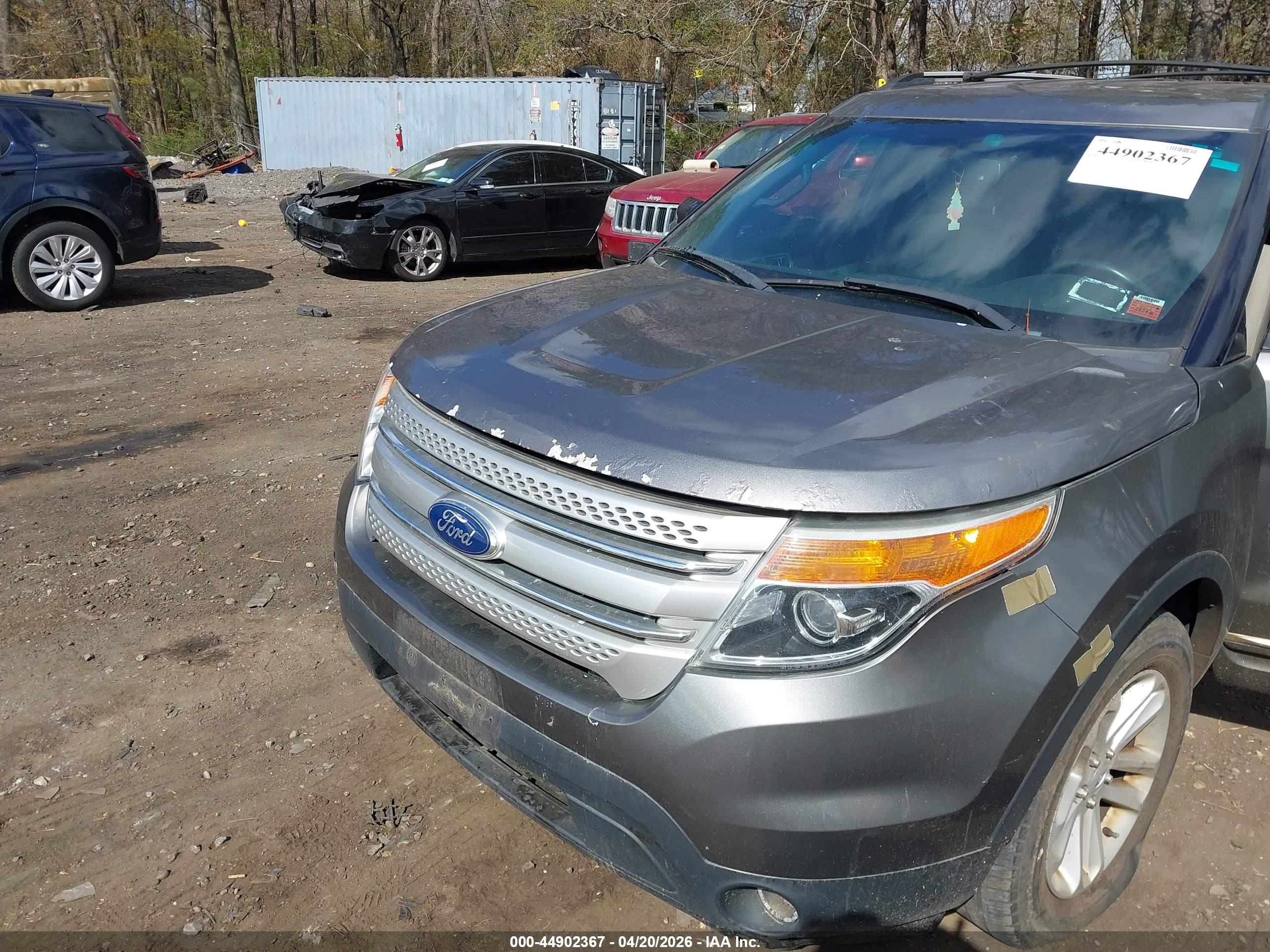 FORD EXPLORER image 6