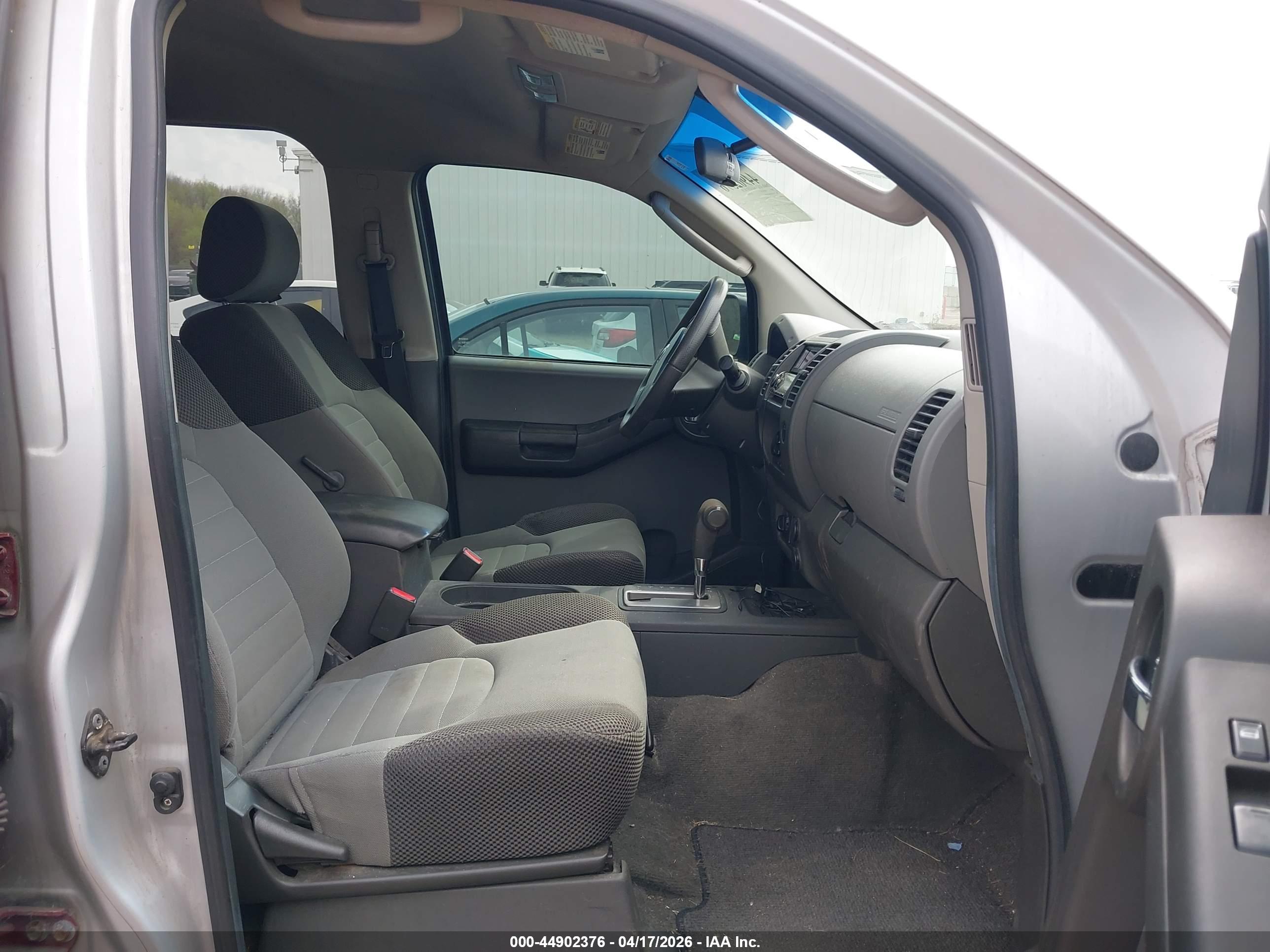 NISSAN XTERRA image 5