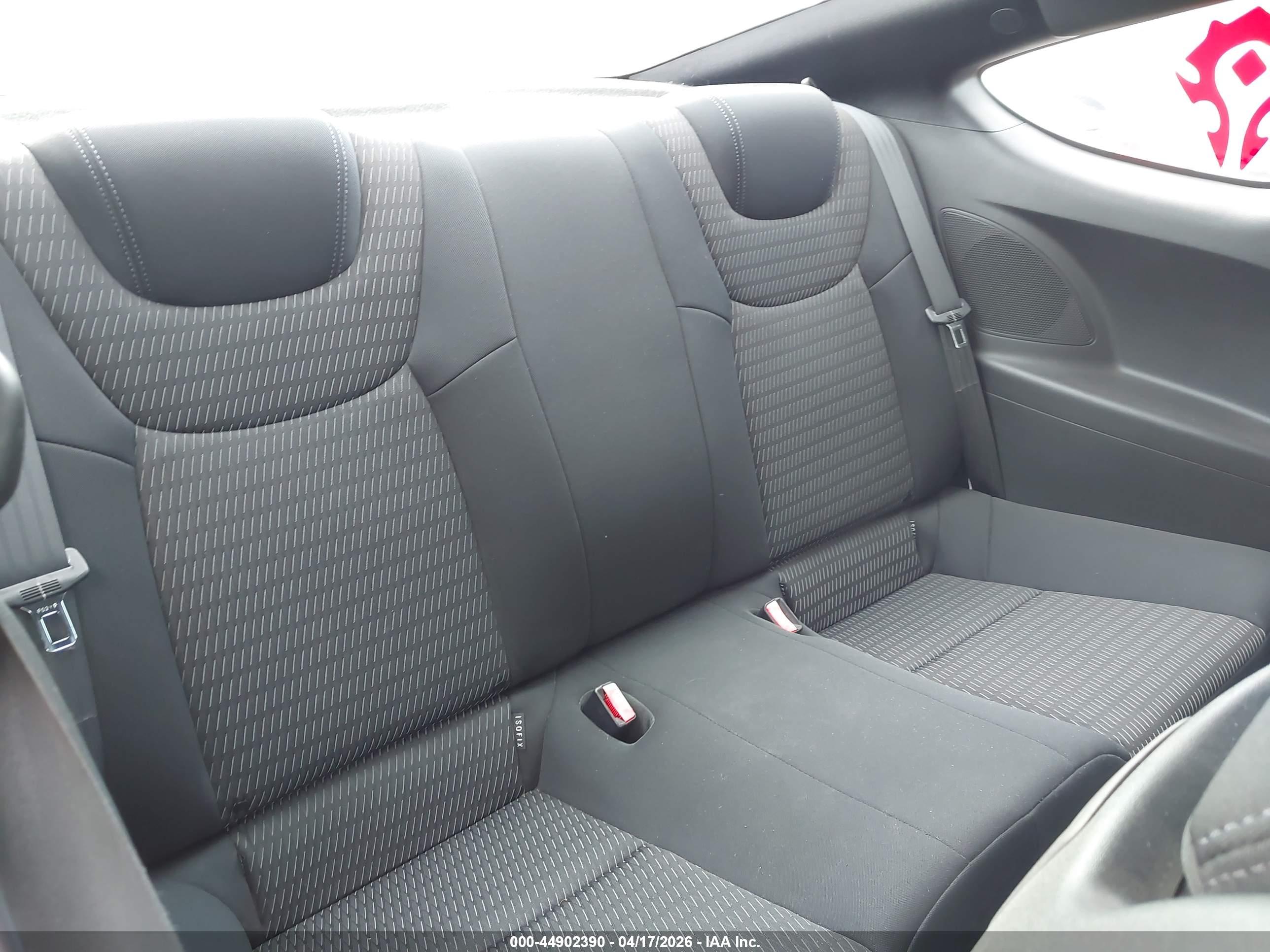 HYUNDAI GENESIS image 8