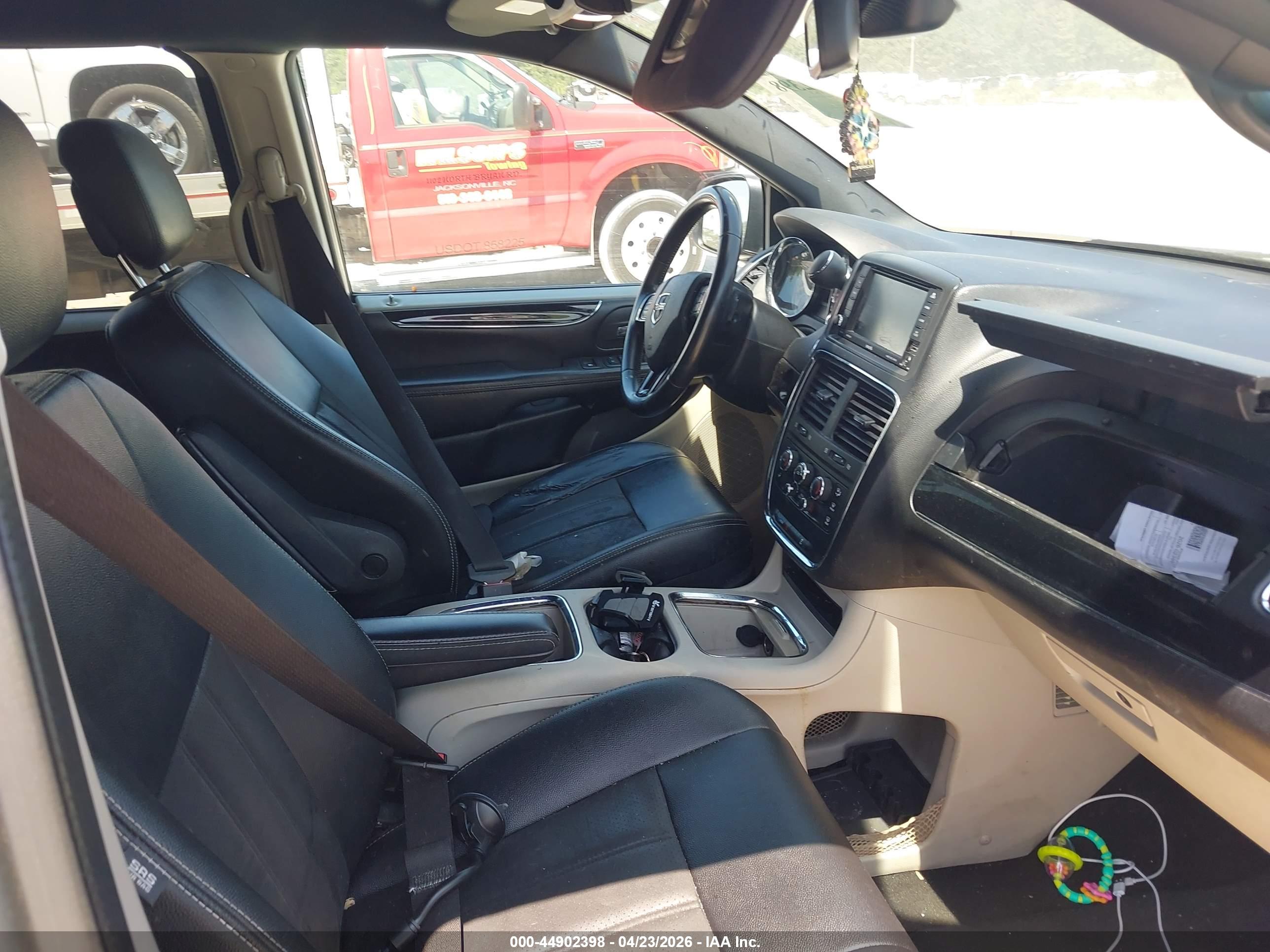 DODGE GRAND image 5