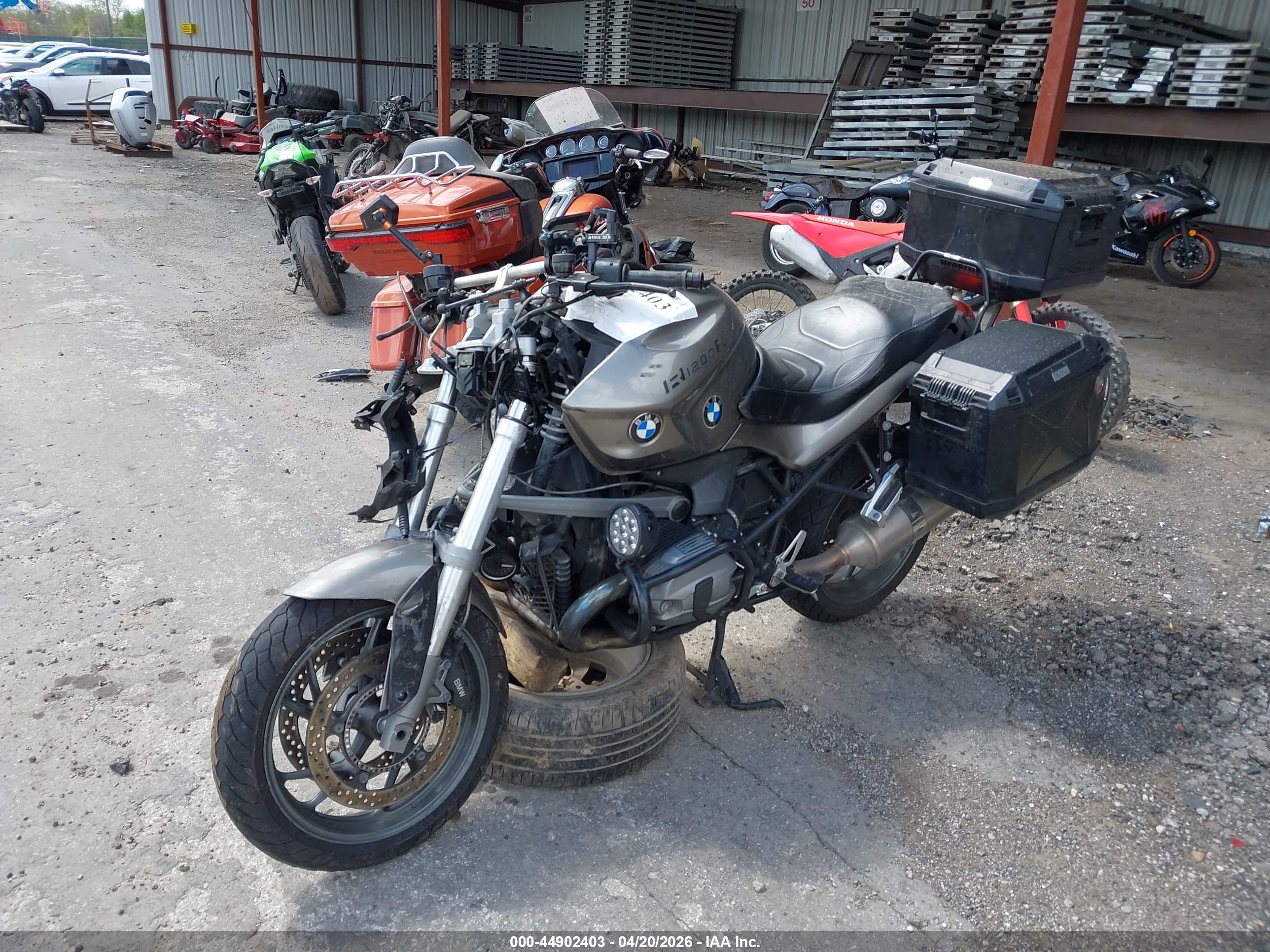 BMW R1200 image 2