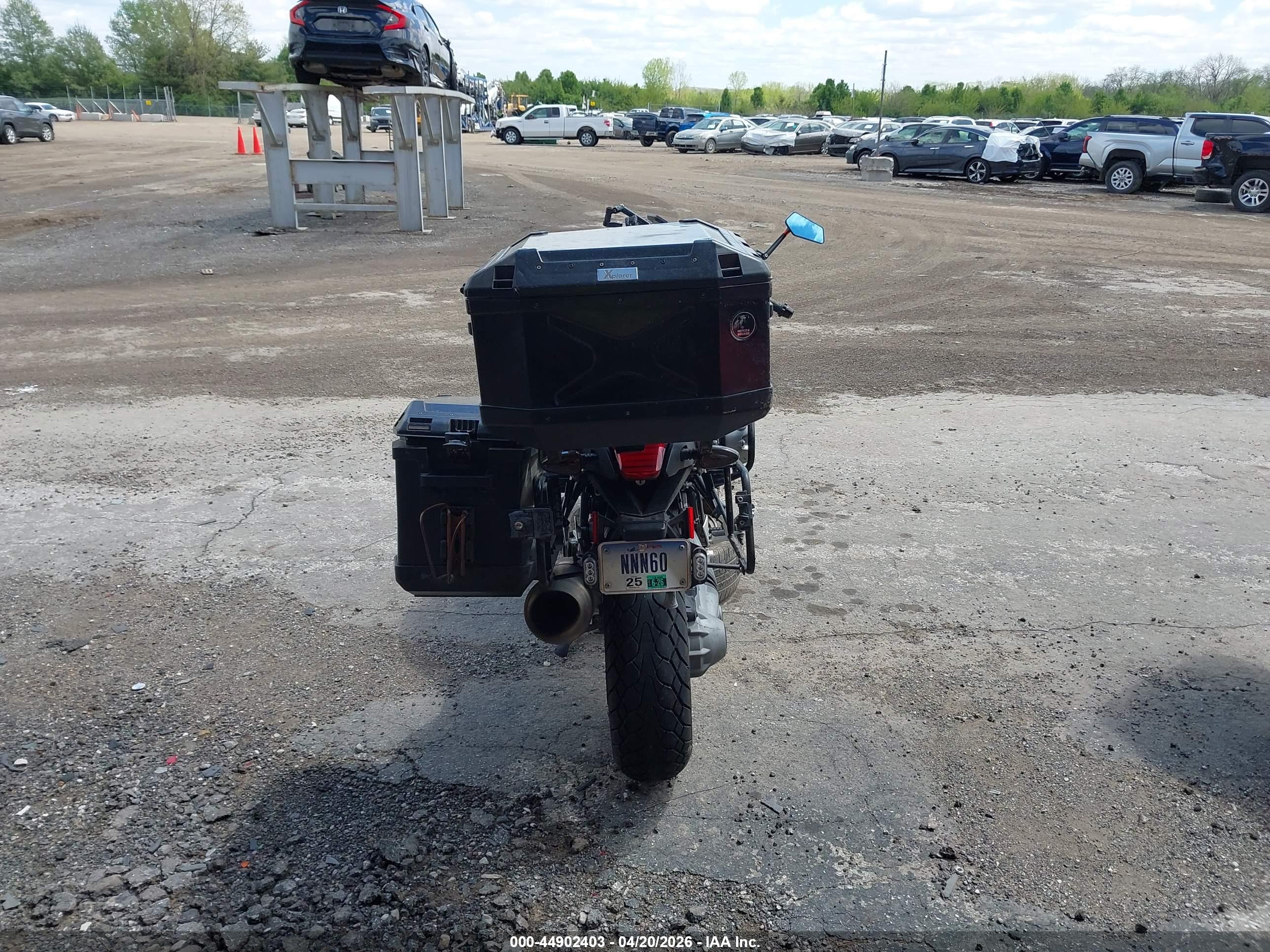 BMW R1200 image 6