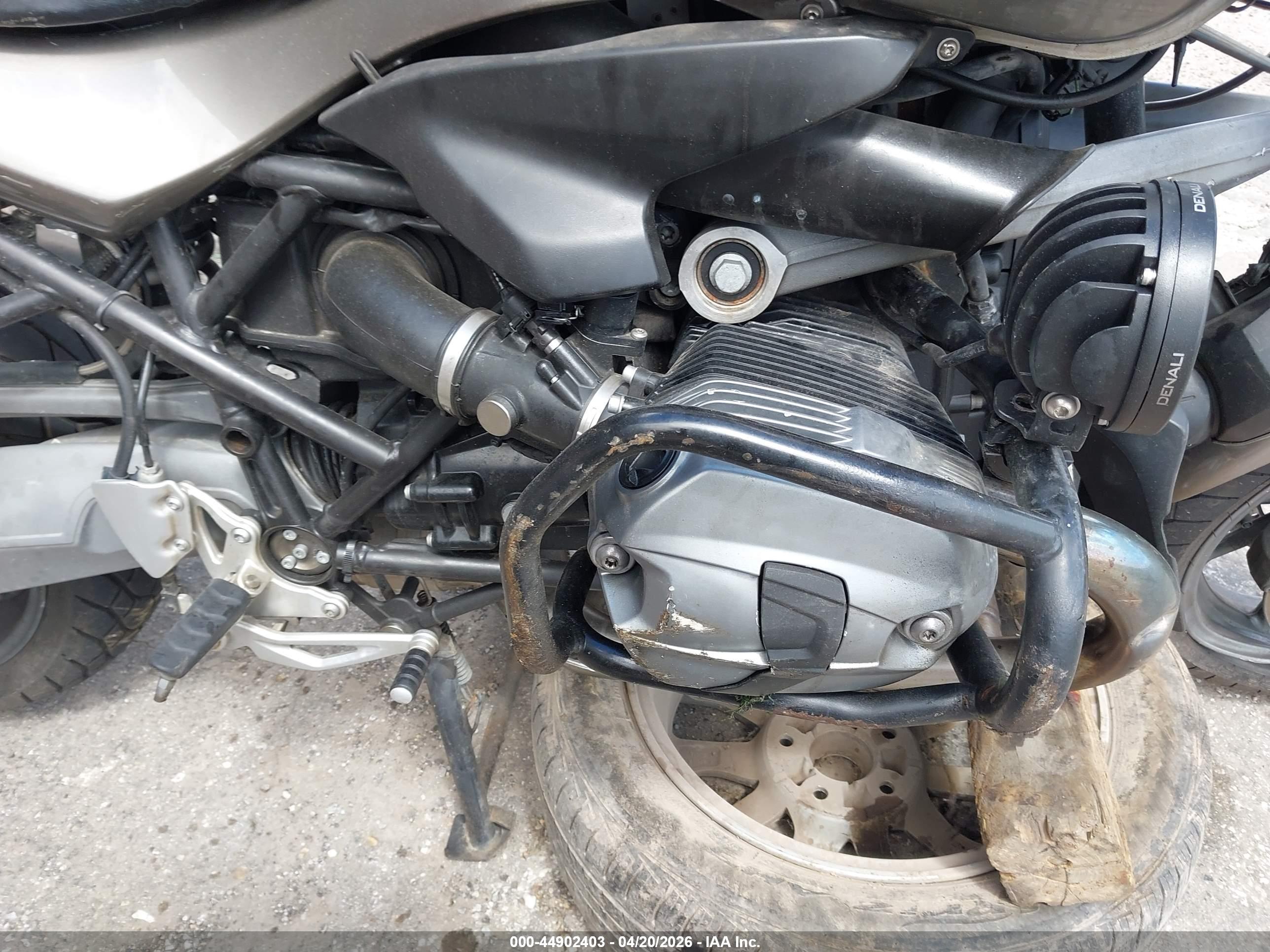 BMW R1200 image 8