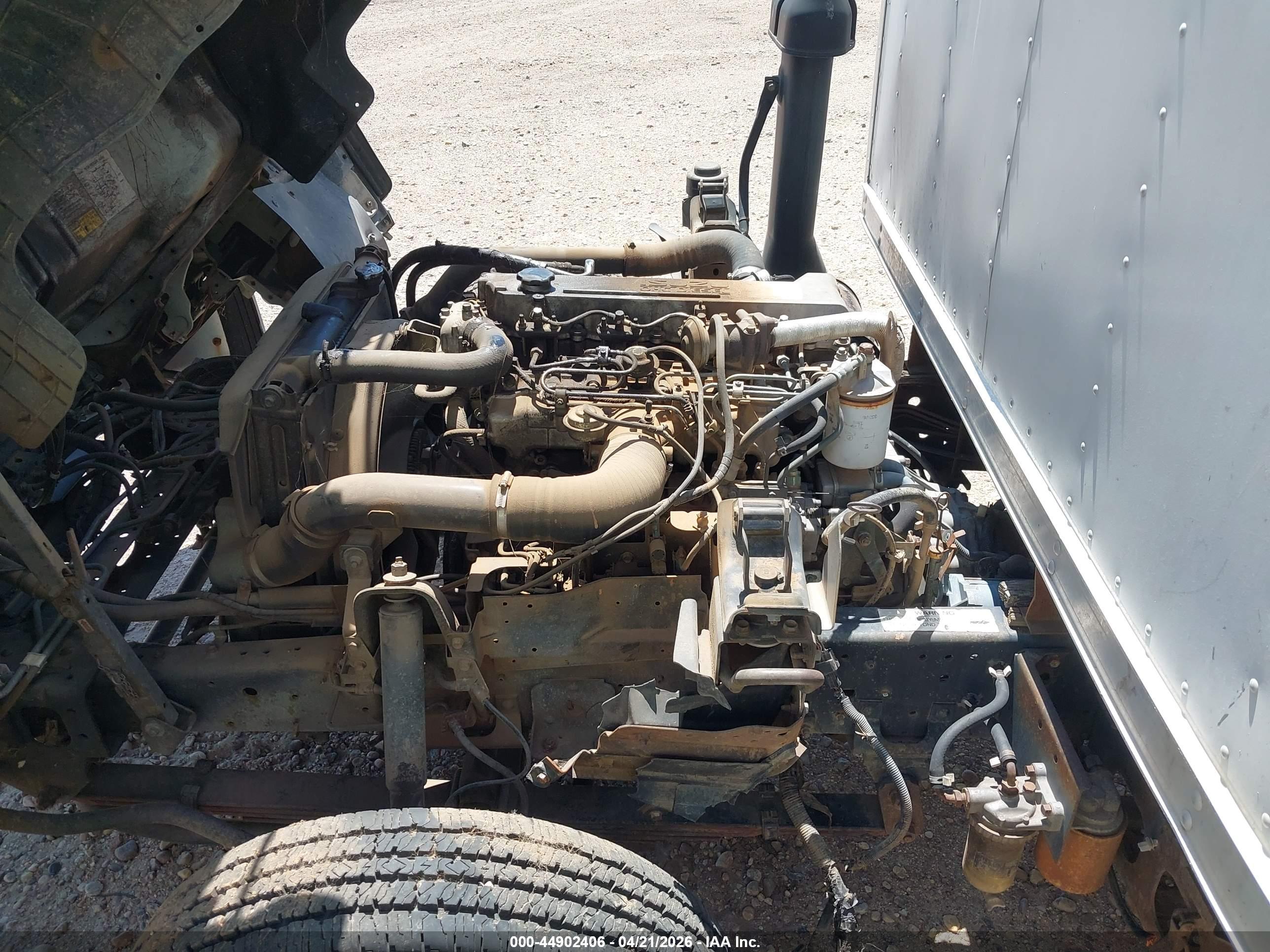 ISUZU NPR image 10