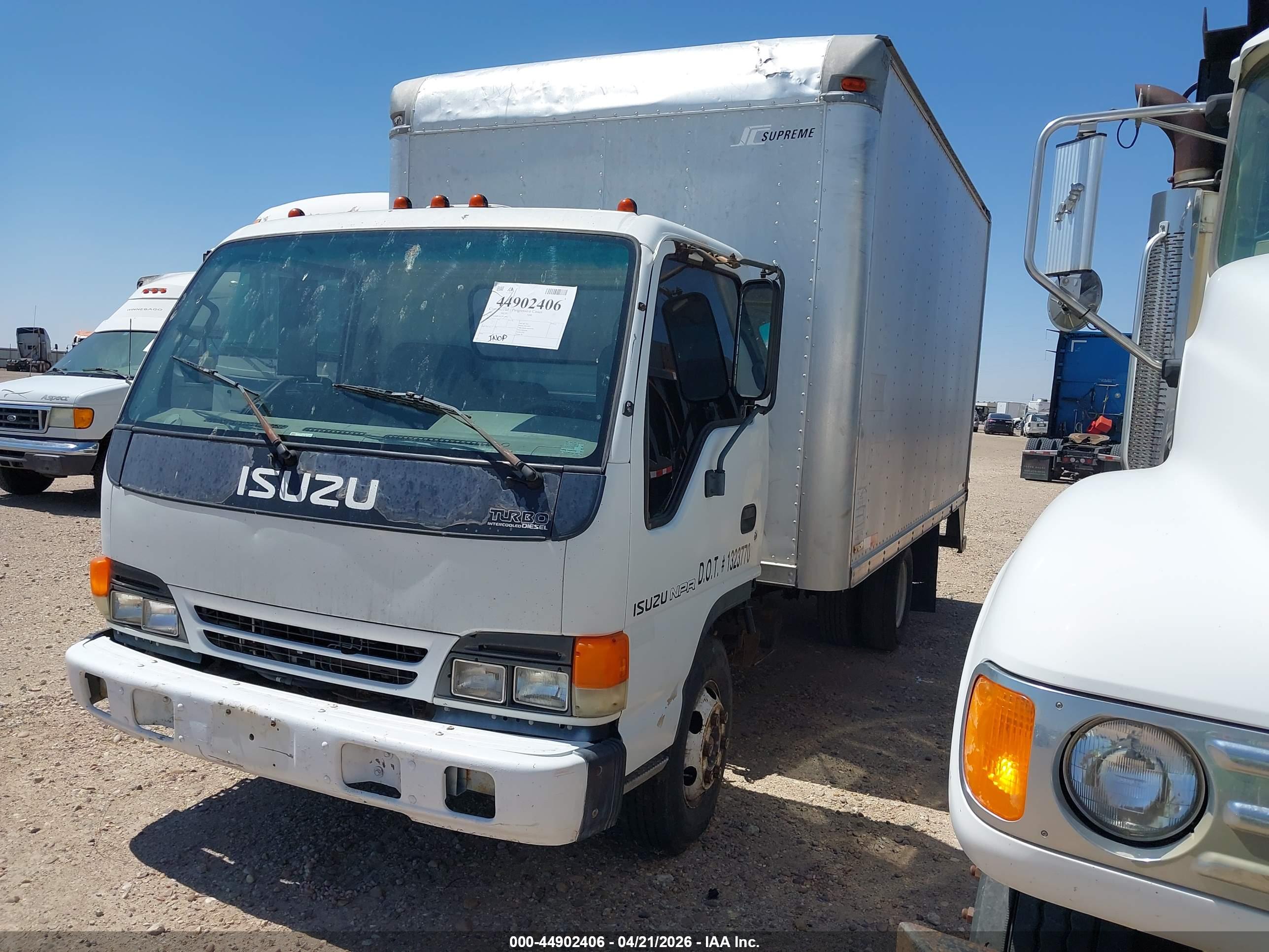 ISUZU NPR image 2