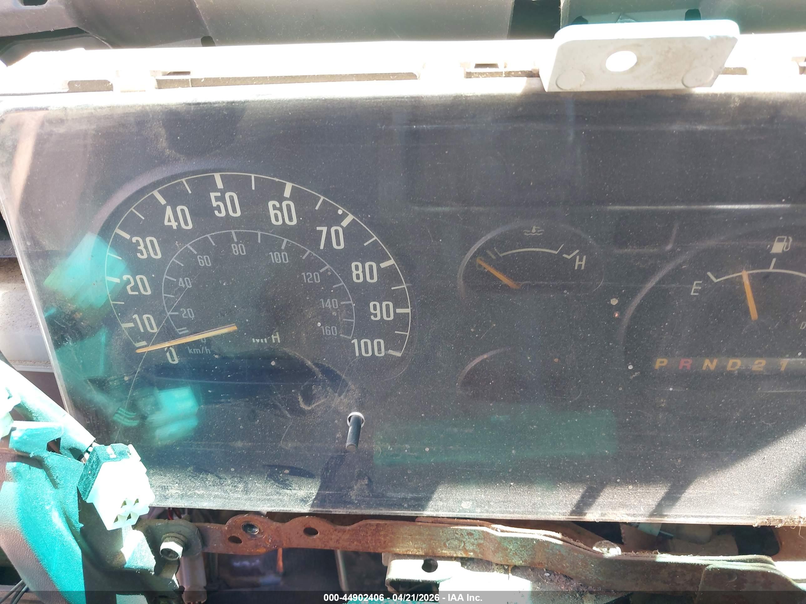 ISUZU NPR image 6