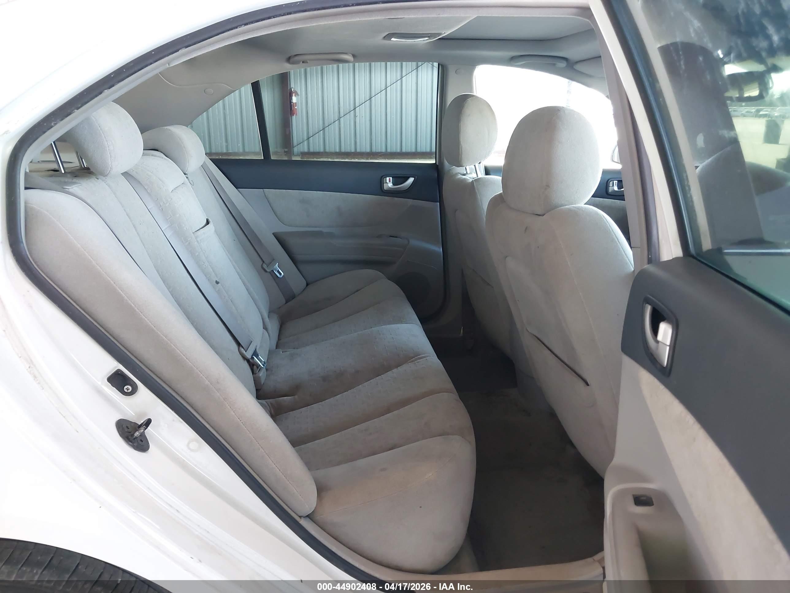 HYUNDAI SONATA image 8