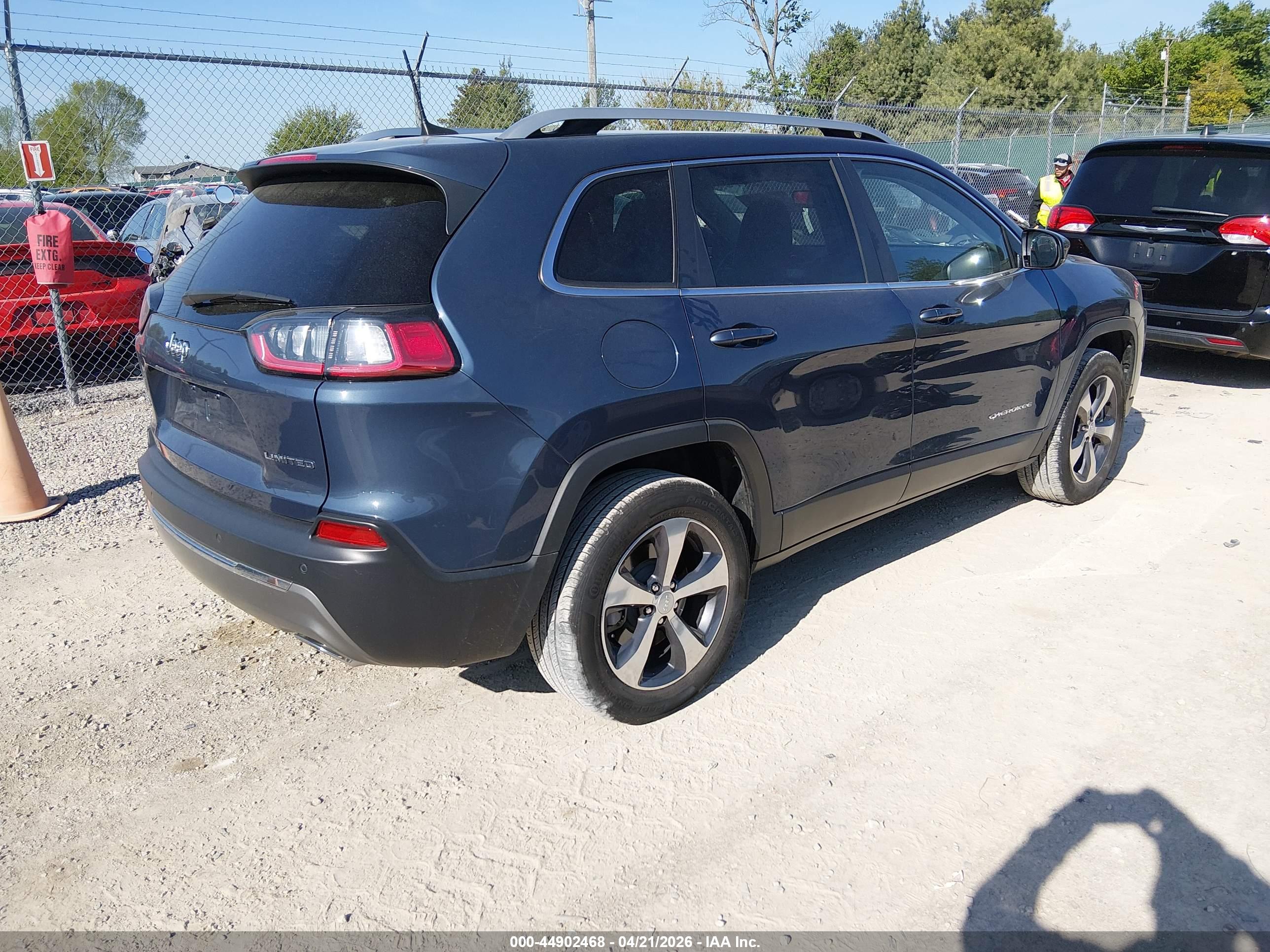 JEEP CHEROKEE image 4