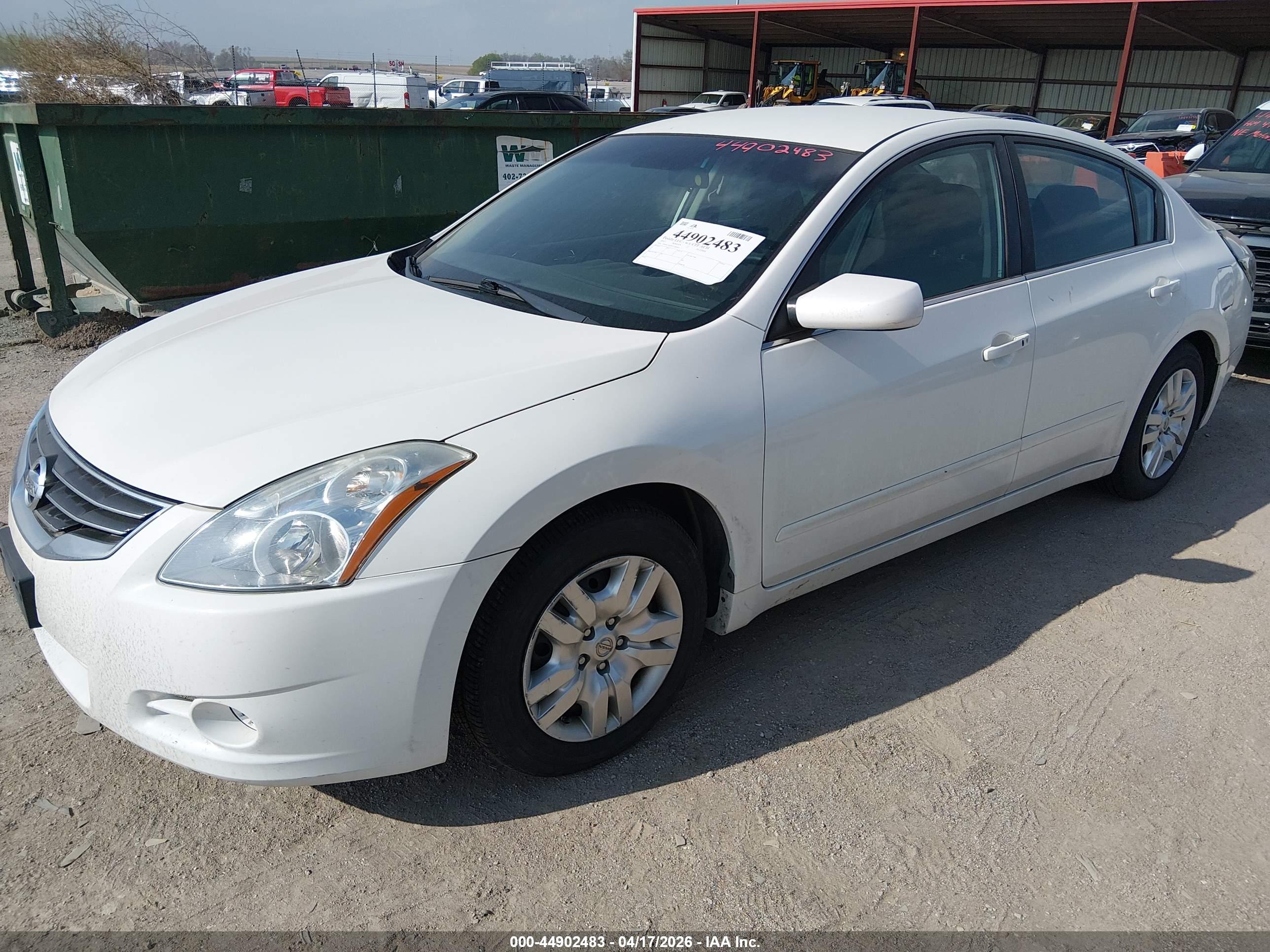 NISSAN ALTIMA image 2
