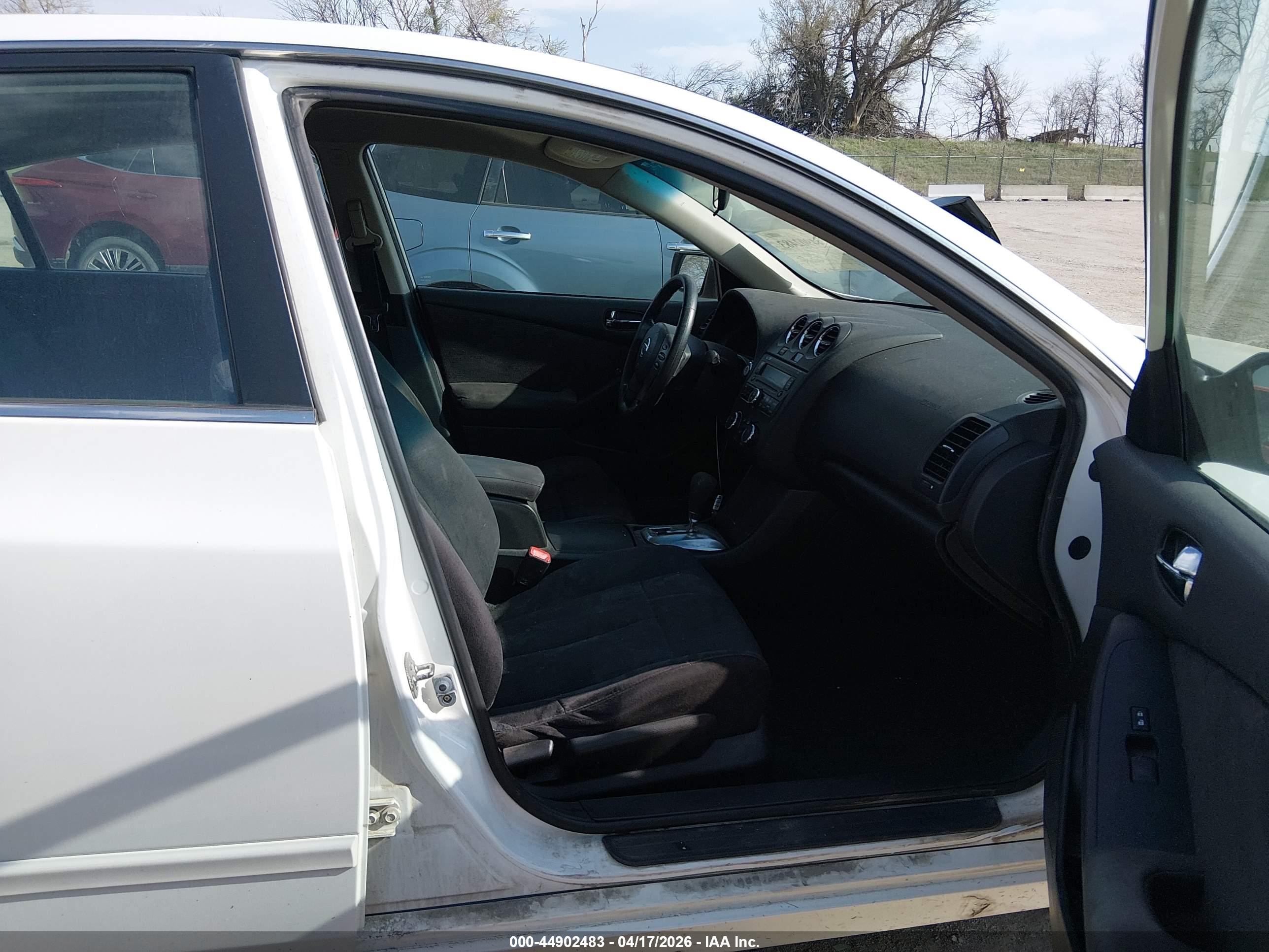 NISSAN ALTIMA image 5