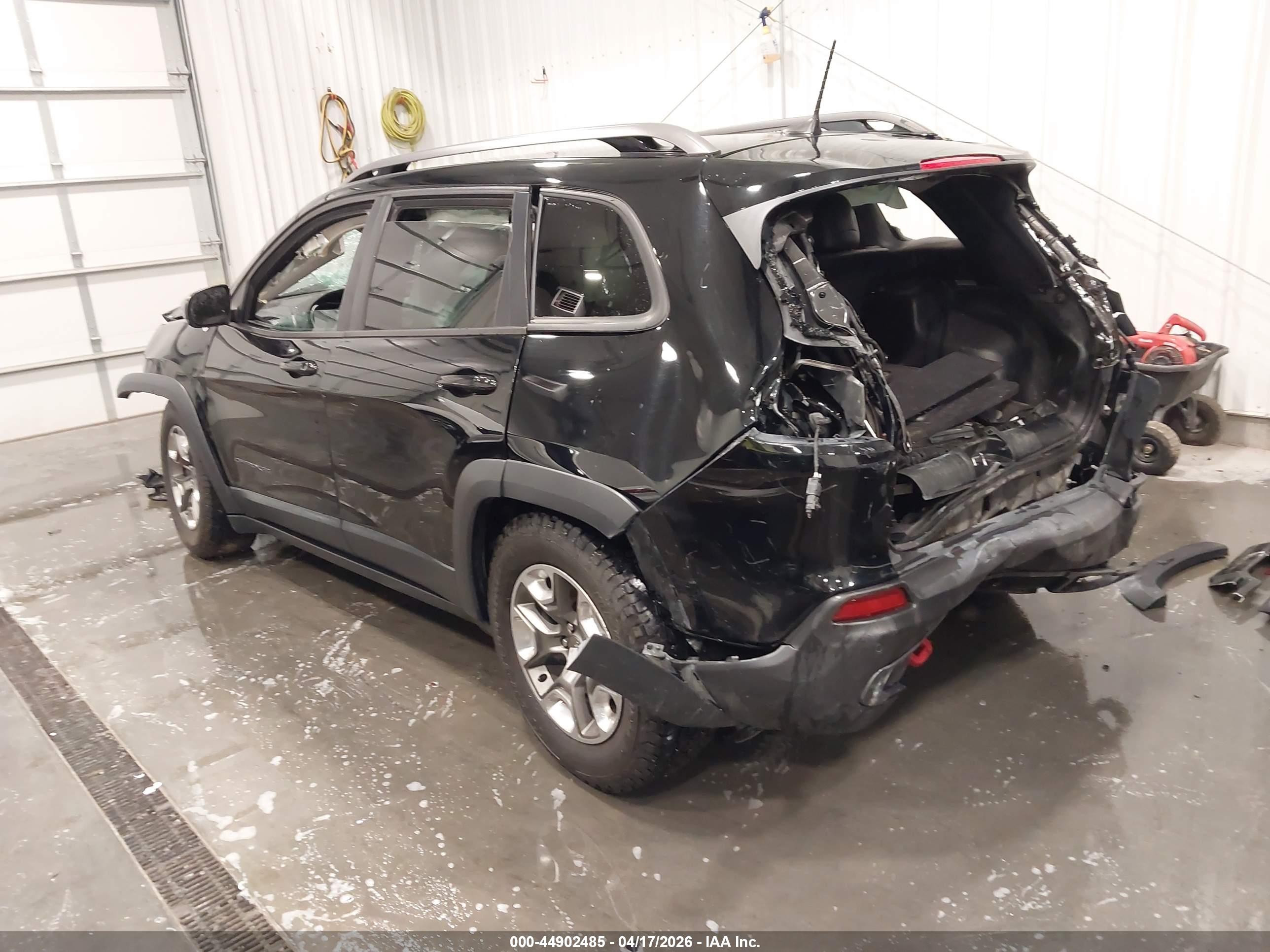 JEEP CHEROKEE image 3
