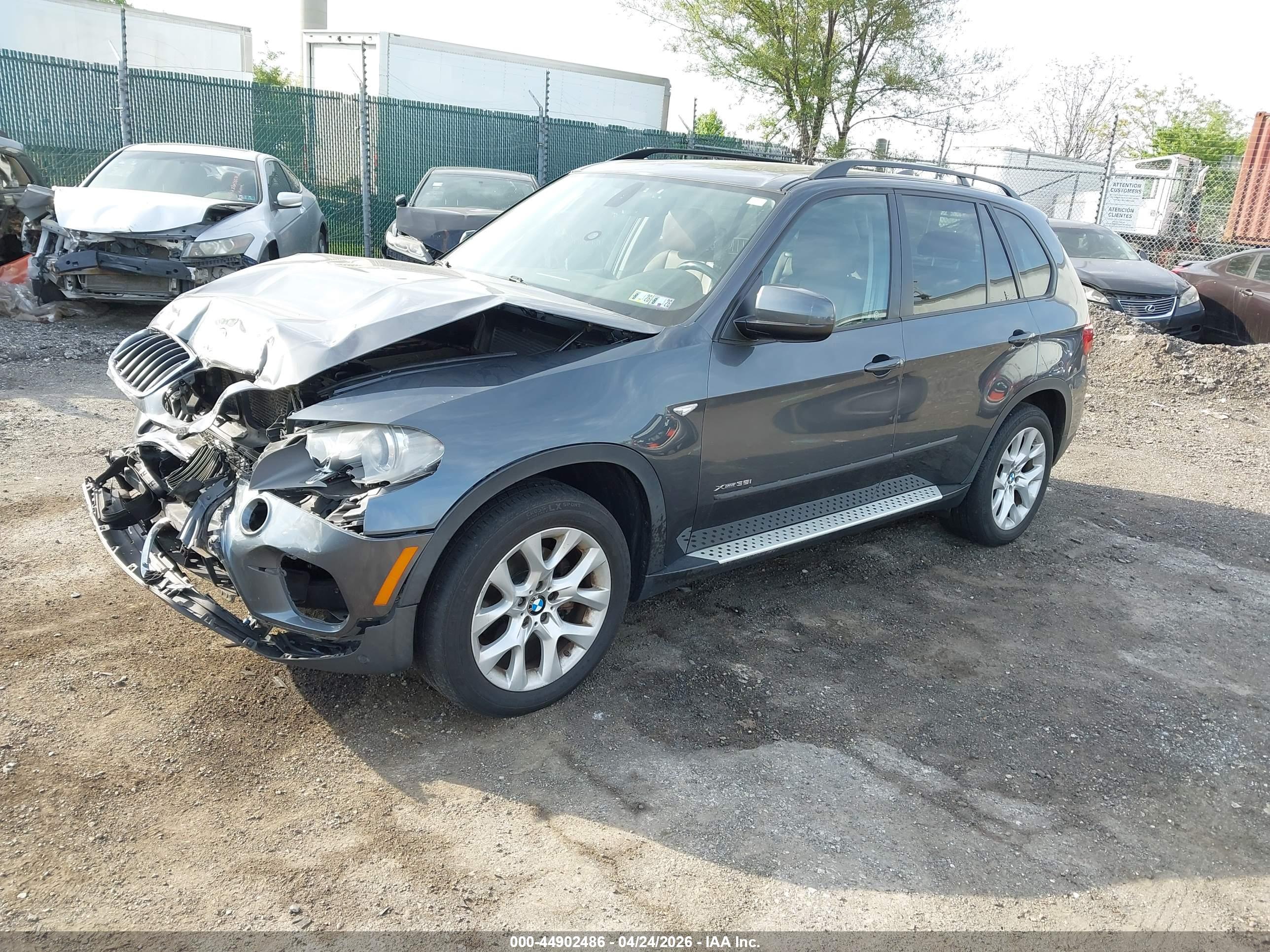 BMW X5 image 2