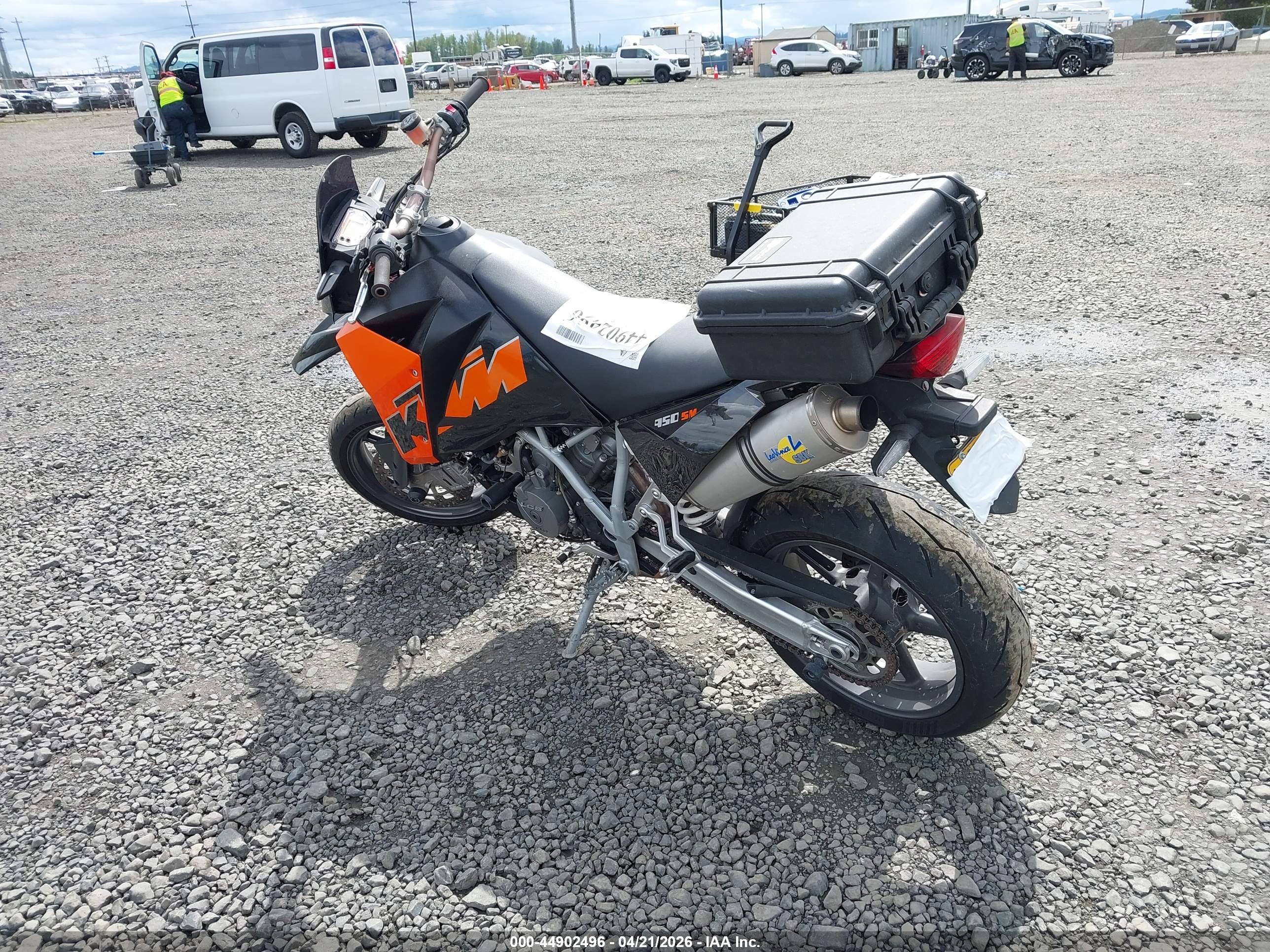 KTM 950 image 3