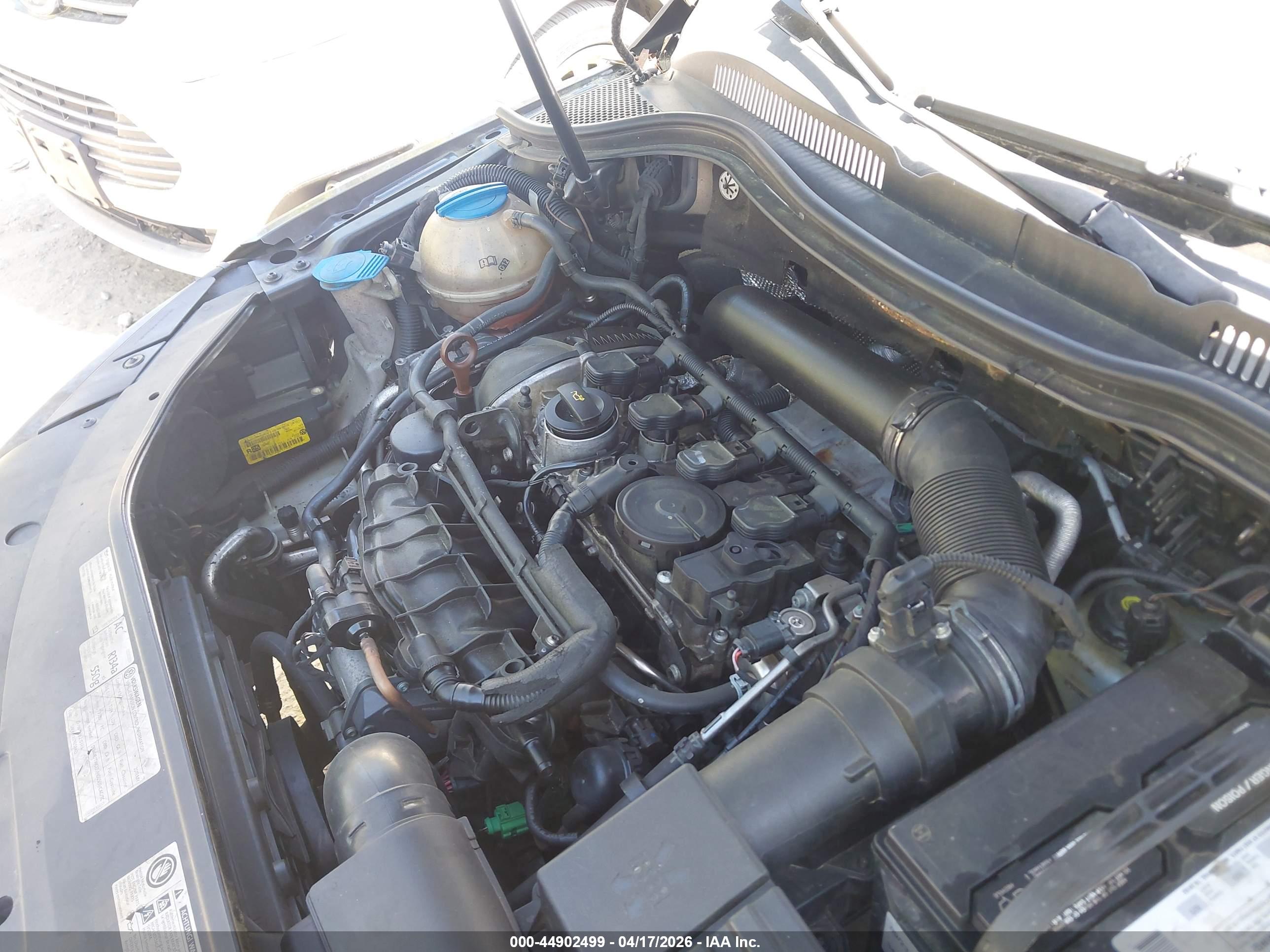 VOLKSWAGEN CC image 10