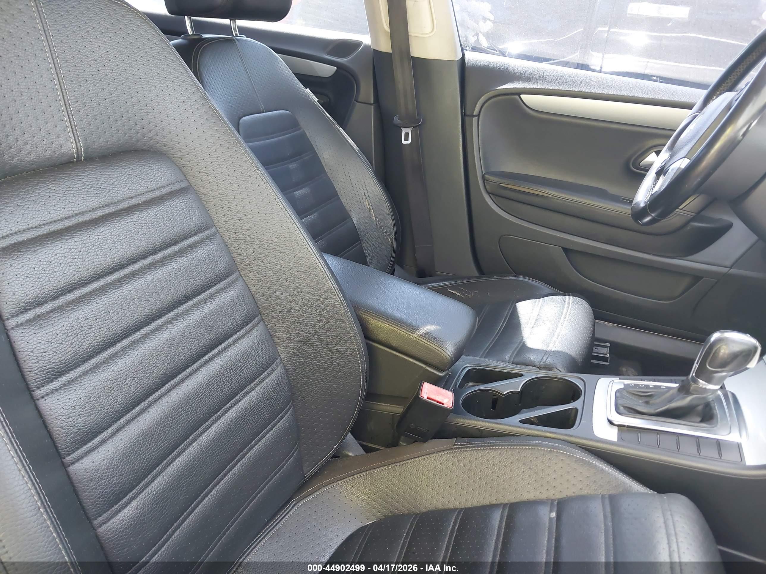 VOLKSWAGEN CC image 5