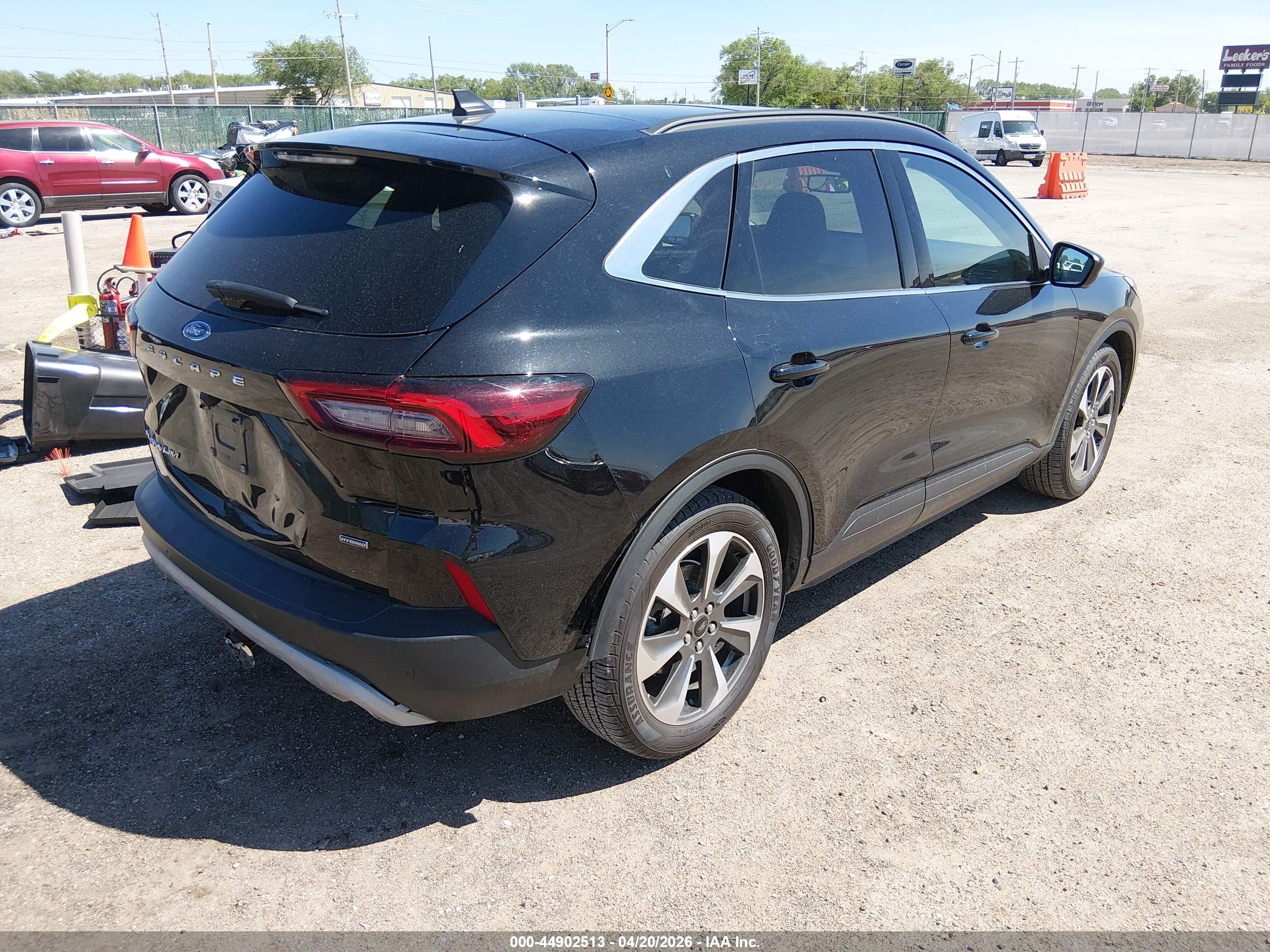 FORD ESCAPE image 4