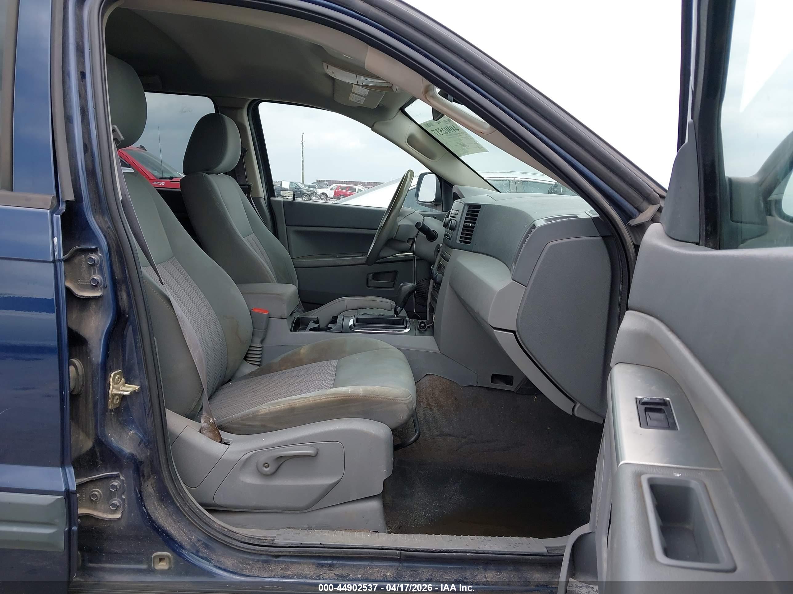 JEEP GRAND image 5
