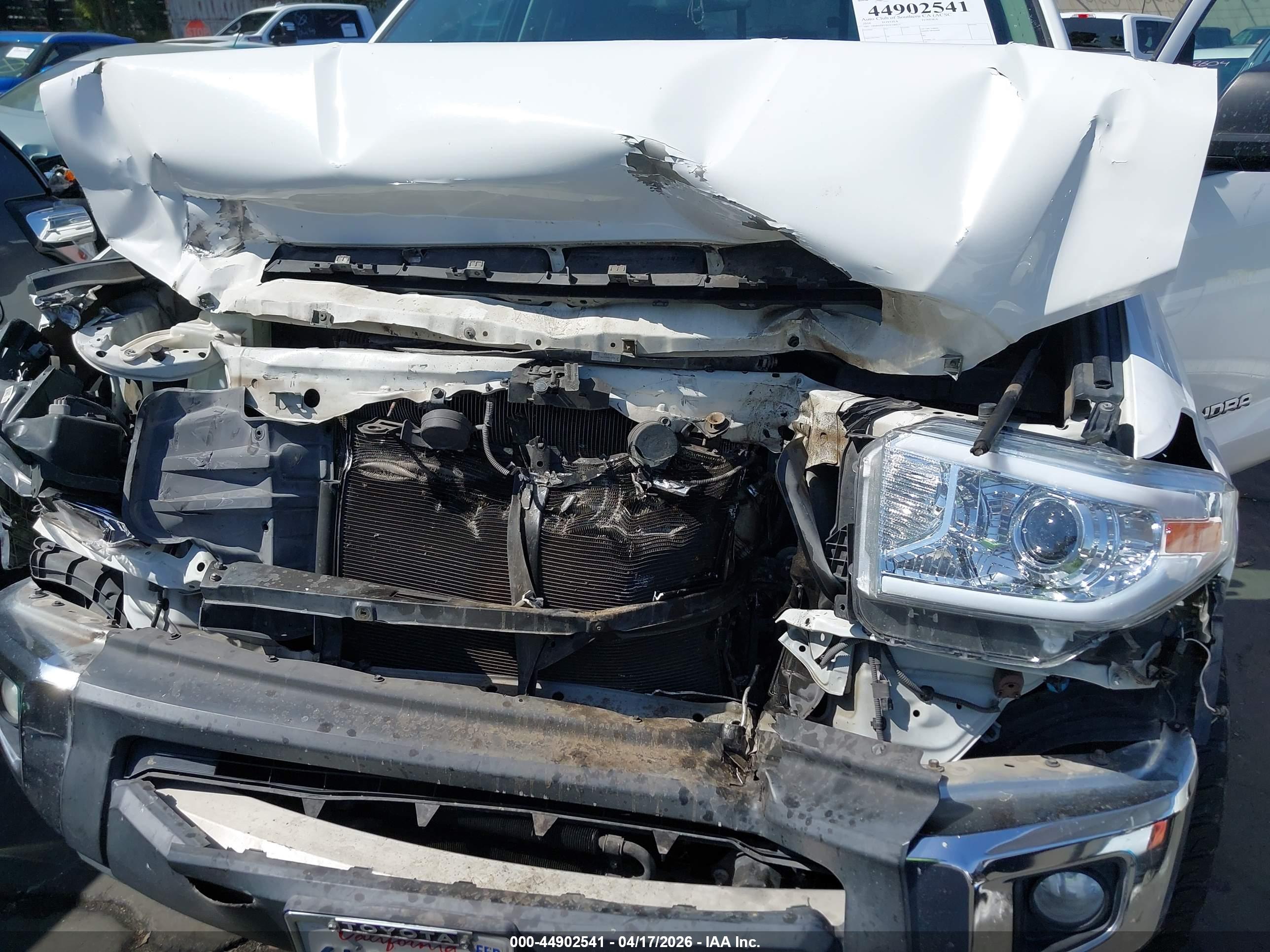 TOYOTA TUNDRA image 10
