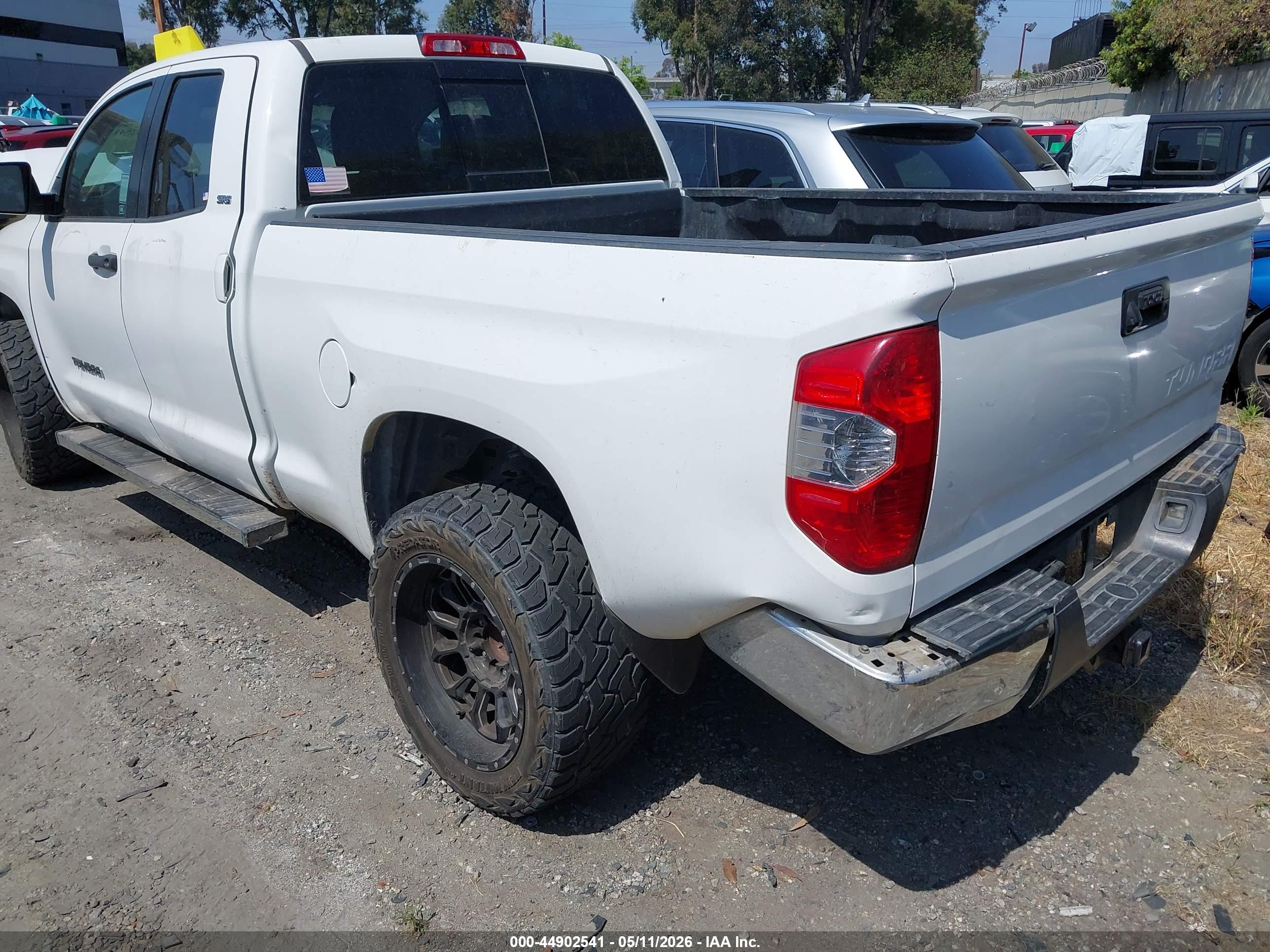 TOYOTA TUNDRA image 3