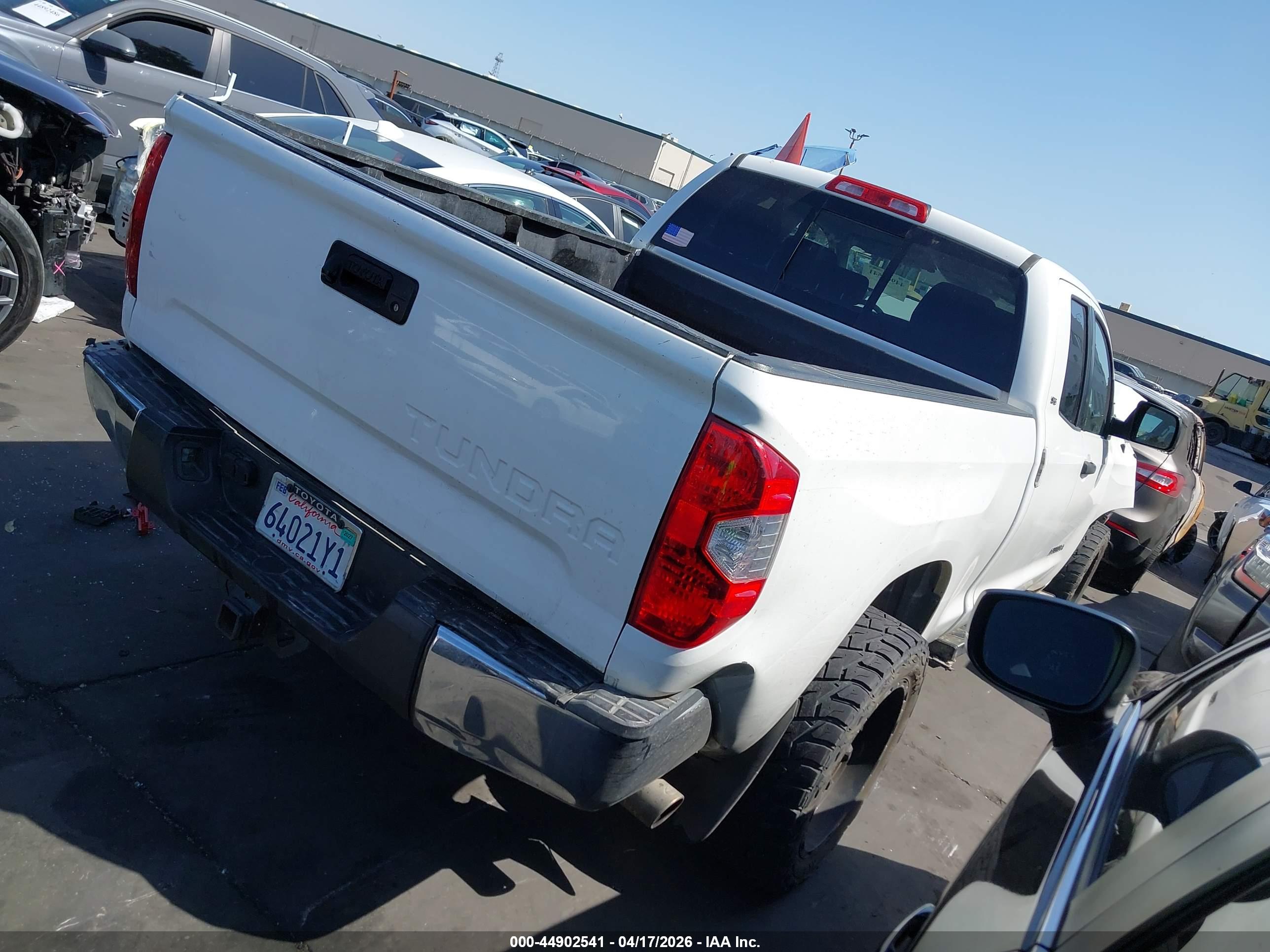TOYOTA TUNDRA image 4