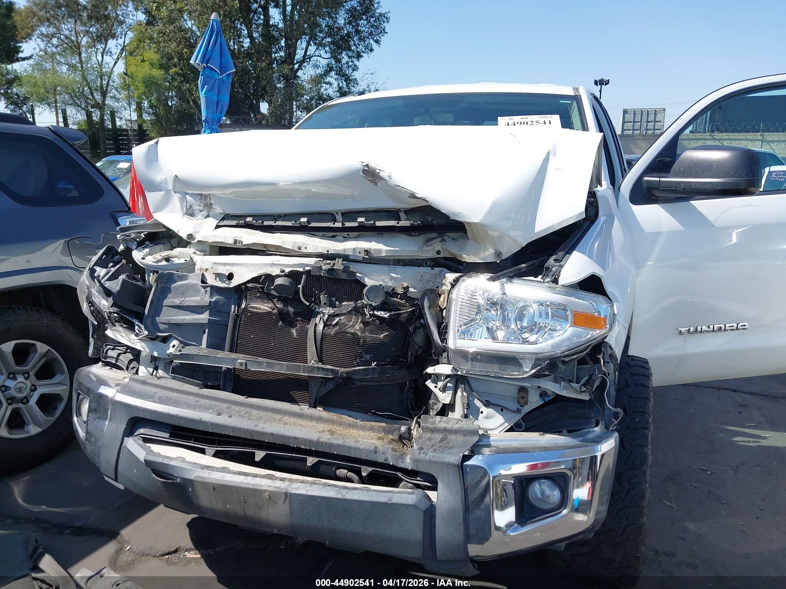 TOYOTA TUNDRA image 6