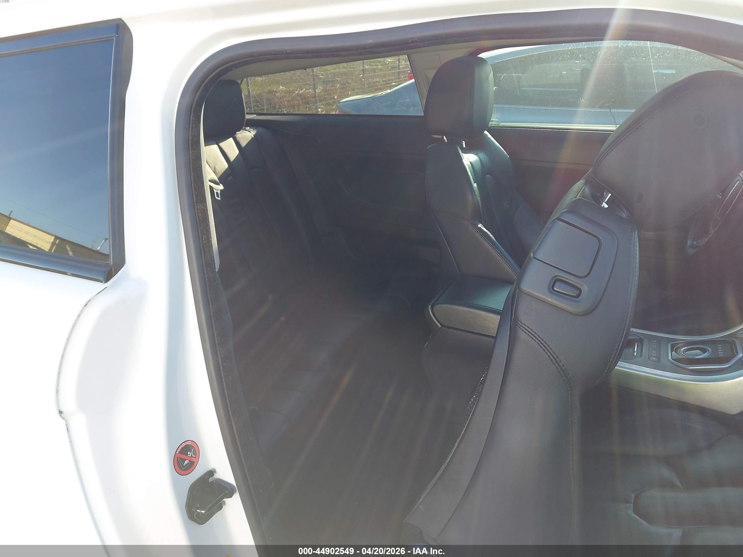 LAND ROVER image 8