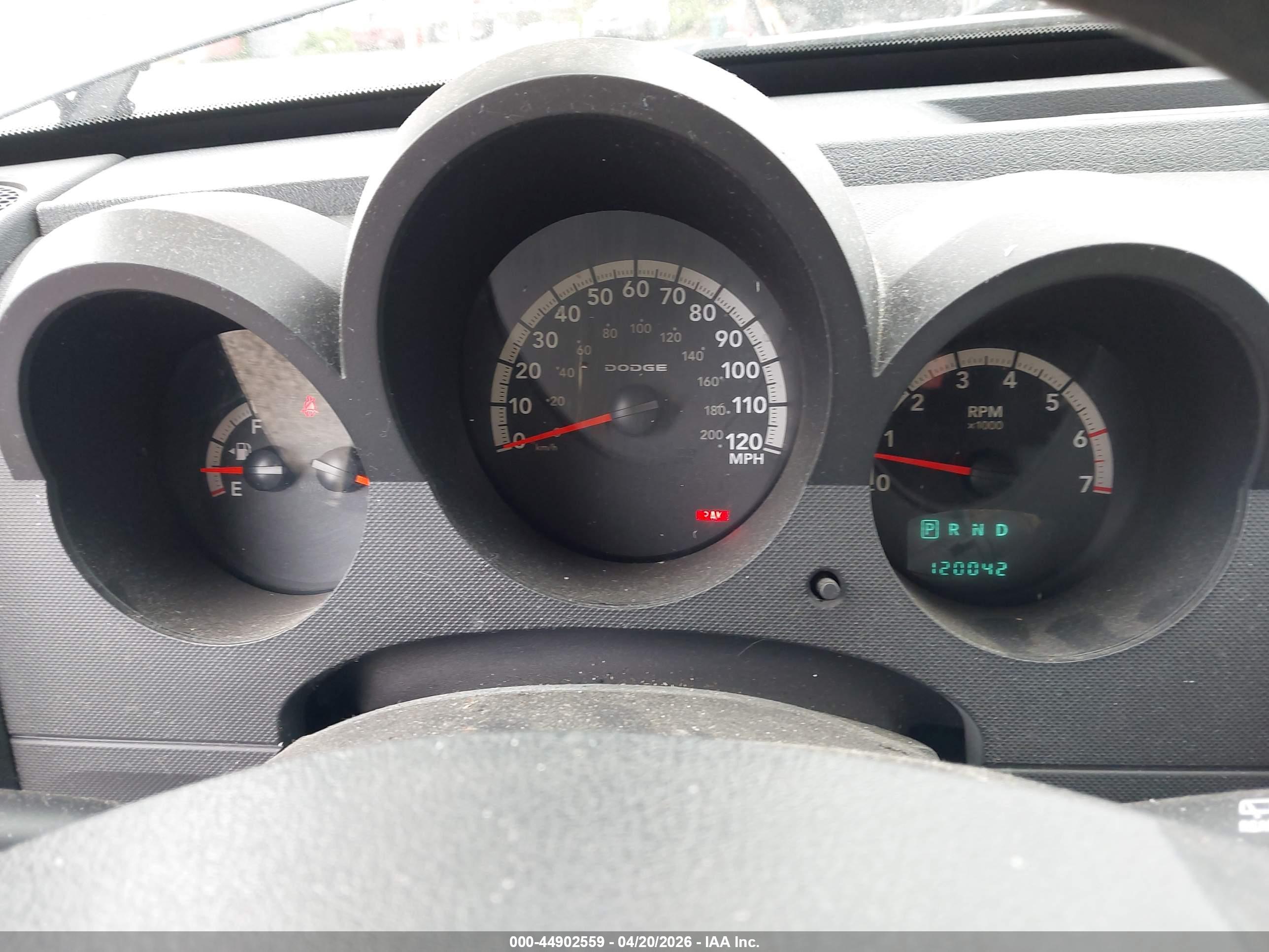 DODGE NITRO image 7