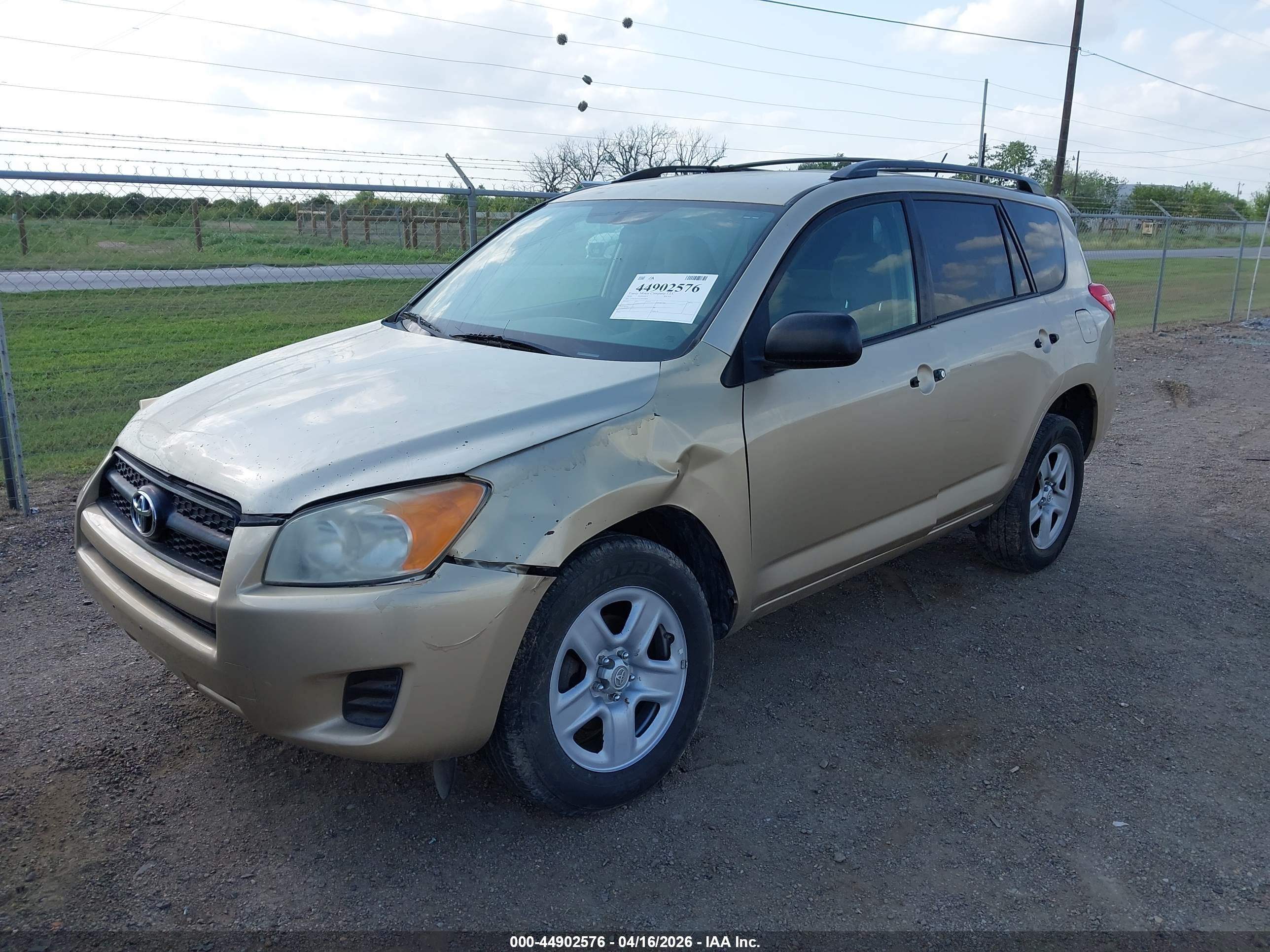TOYOTA RAV4 image 6